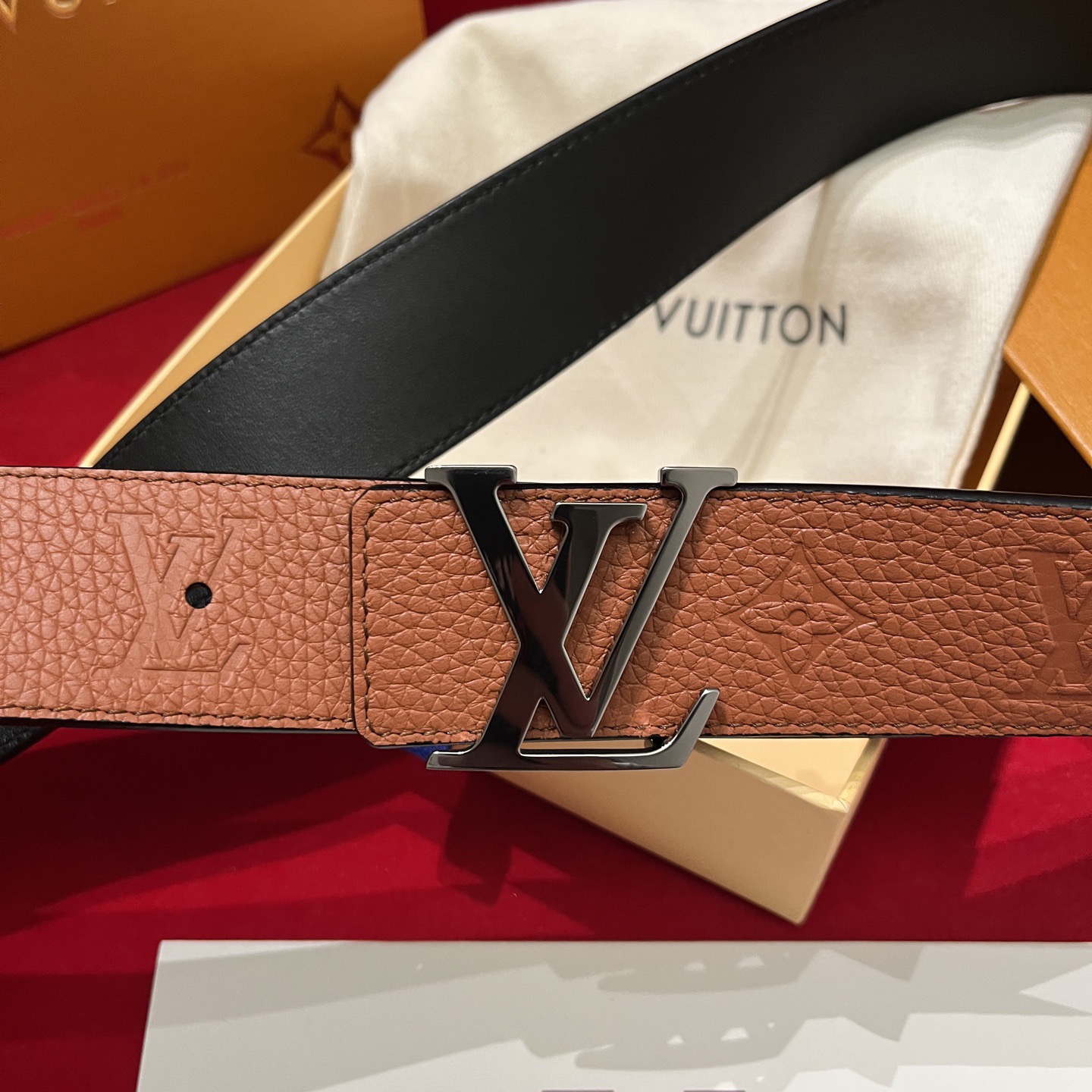 Louis Vuitton 루이비통 루이 비통 토고 패턴 소가죽 남성 벨트 9