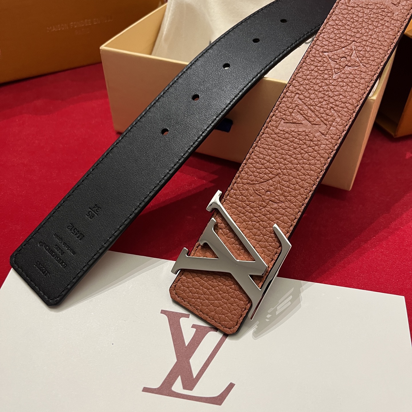 Louis Vuitton 루이비통 루이 비통 토고 패턴 소가죽 남성 벨트 3