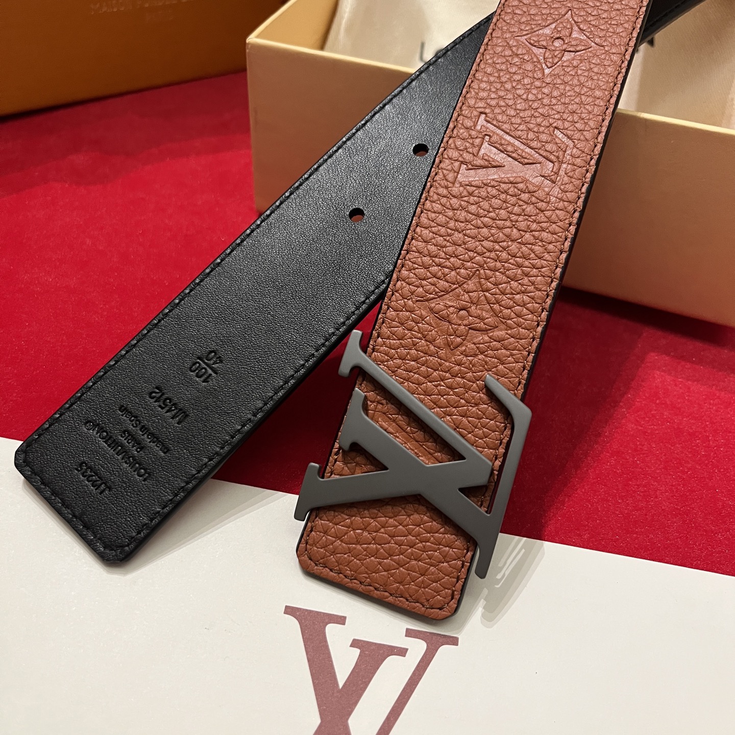 Louis Vuitton 루이비통 루이 비통 토고 패턴 소가죽 남성 벨트 3