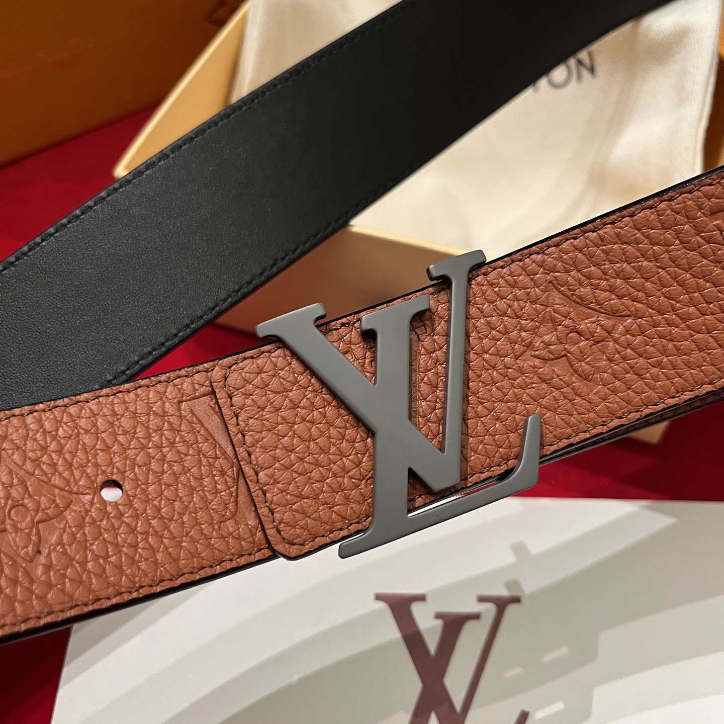 Louis Vuitton 루이비통 루이 비통 토고 패턴 소가죽 남성 벨트 9