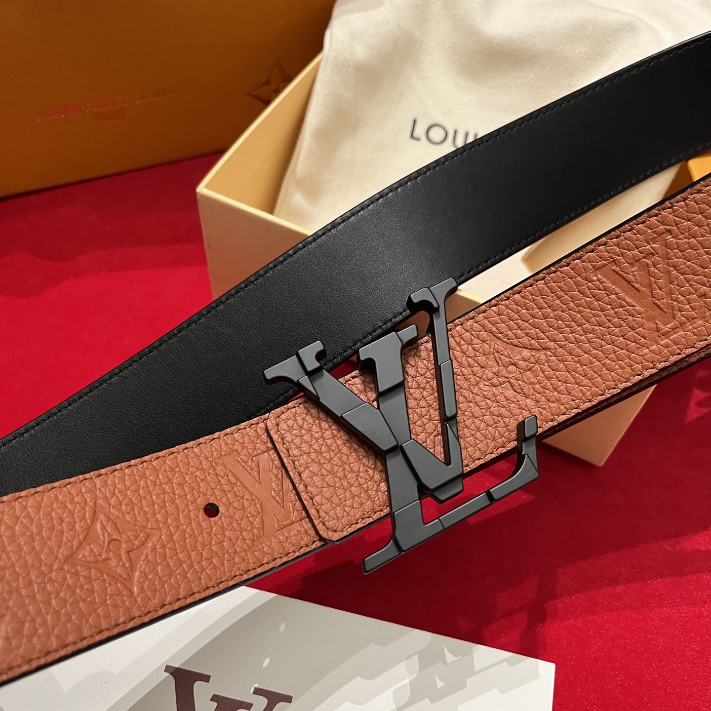 Louis Vuitton 루이비통 루이 비통 토고 패턴 소가죽 남성 벨트 3