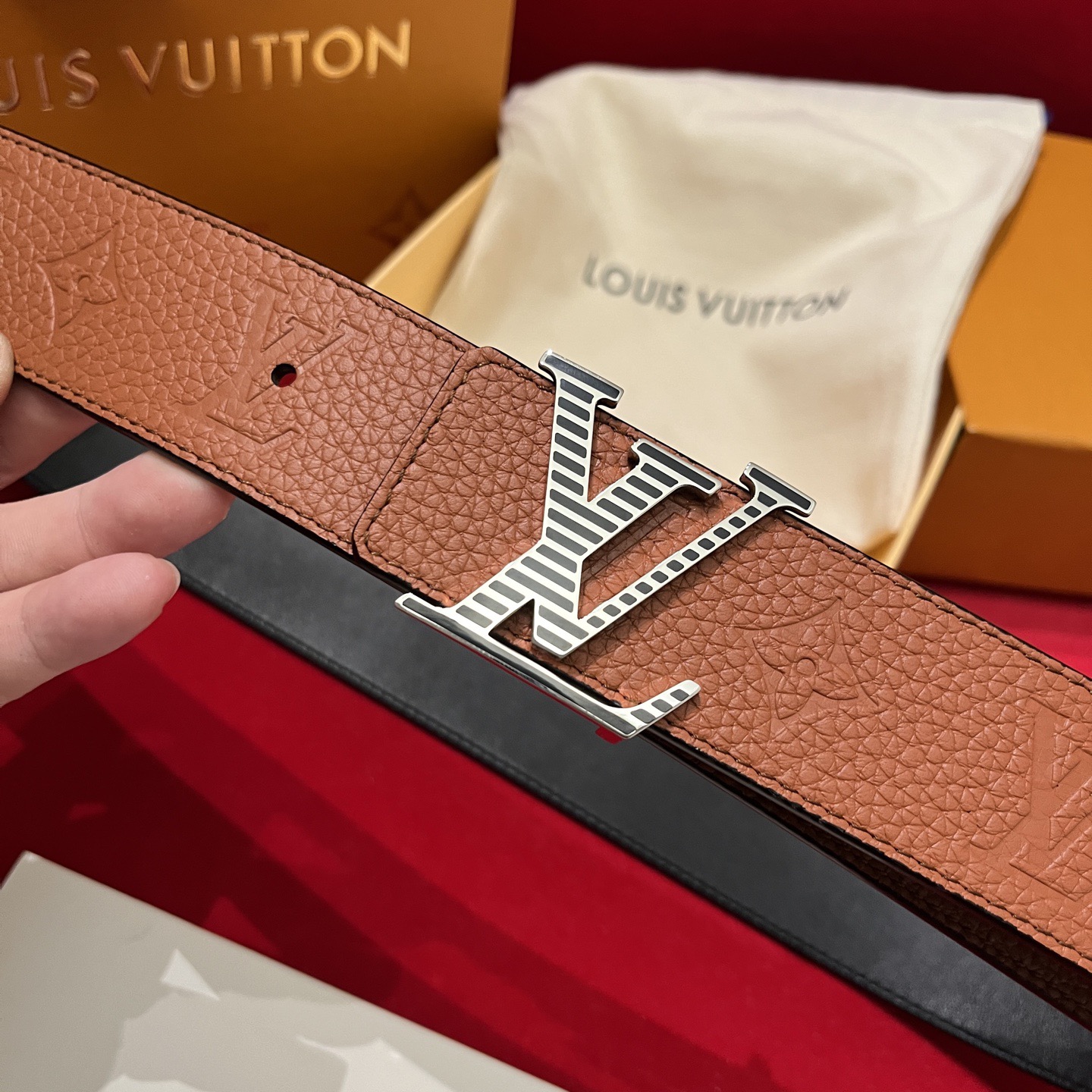 Louis Vuitton 루이비통 루이 비통 토고 패턴 소가죽 남성 벨트 8