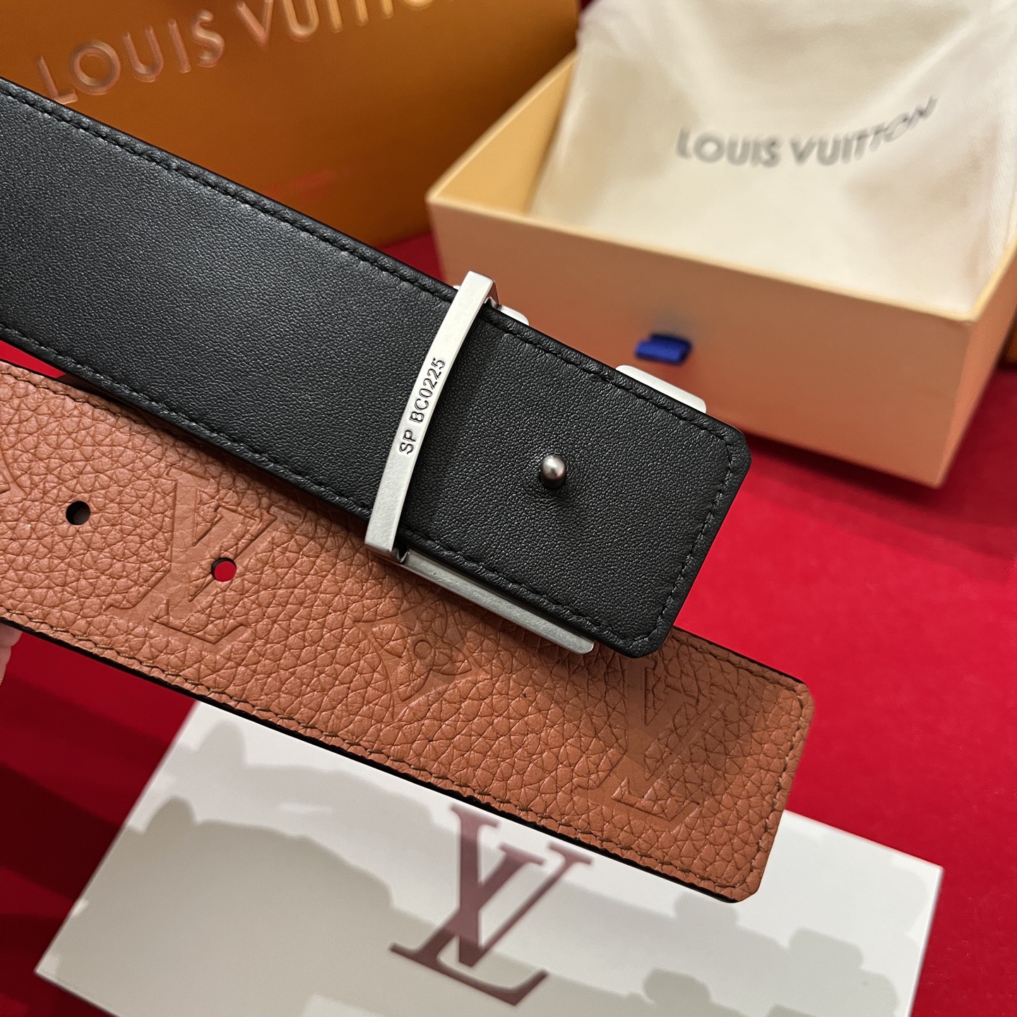 Louis Vuitton 루이비통 루이 비통 토고 패턴 소가죽 남성 벨트 5