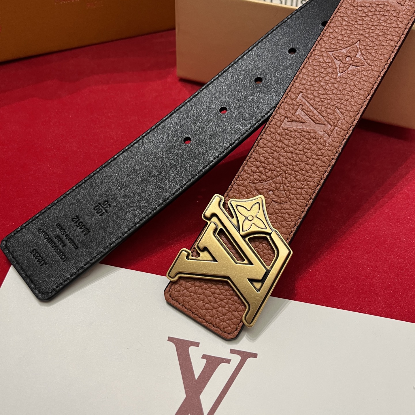 Louis Vuitton 루이비통 루이 비통 토고 패턴 소가죽 남성 벨트 7