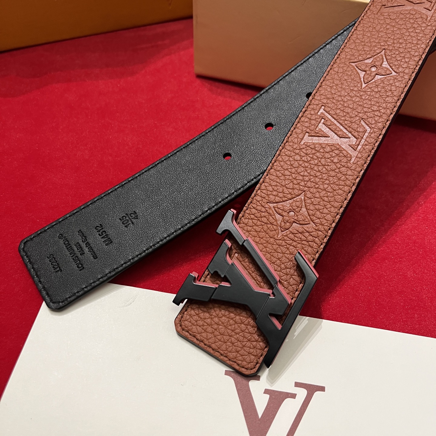 Louis Vuitton 루이비통 루이 비통 토고 패턴 소가죽 남성 벨트 2