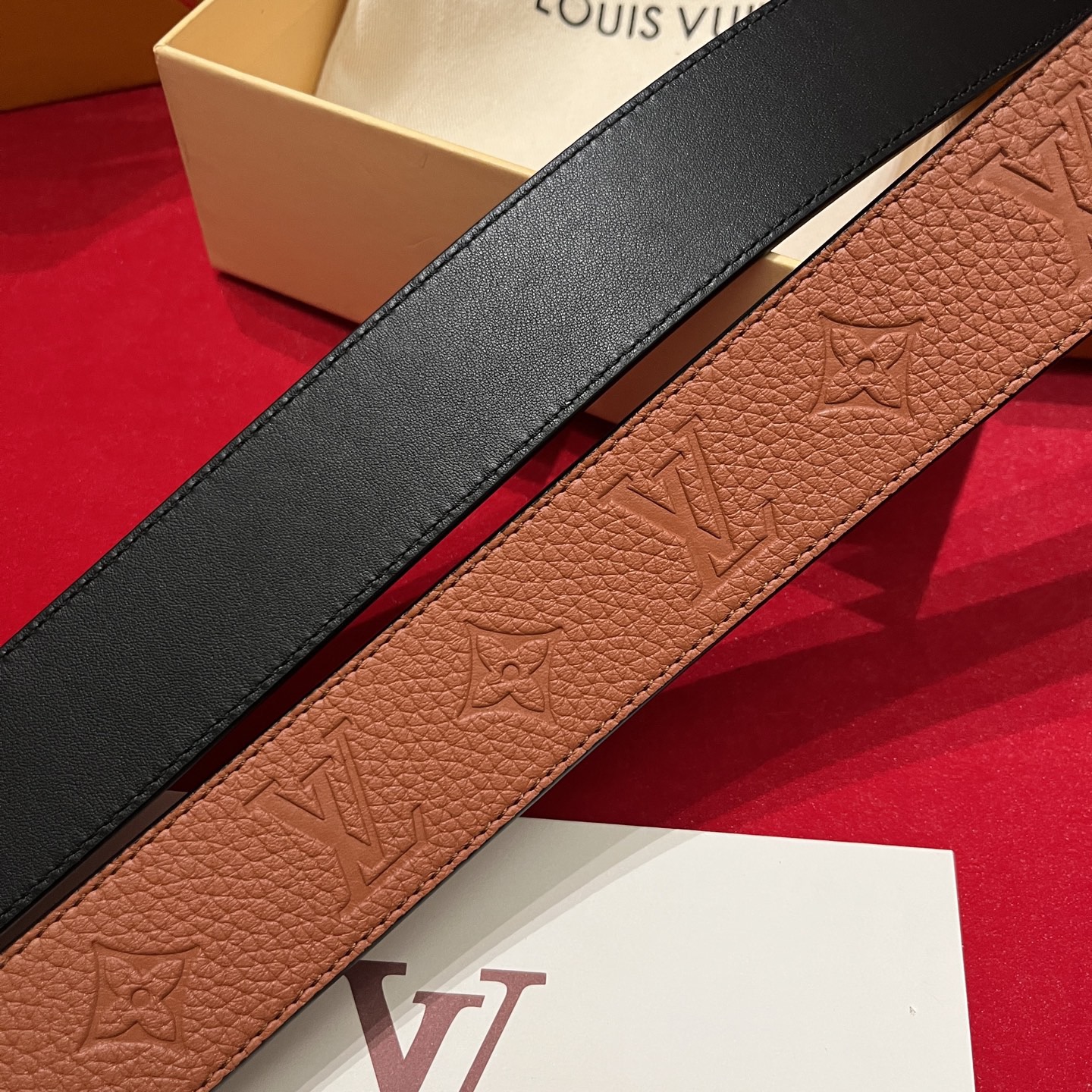Louis Vuitton 루이비통 루이 비통 토고 패턴 소가죽 남성 벨트 3
