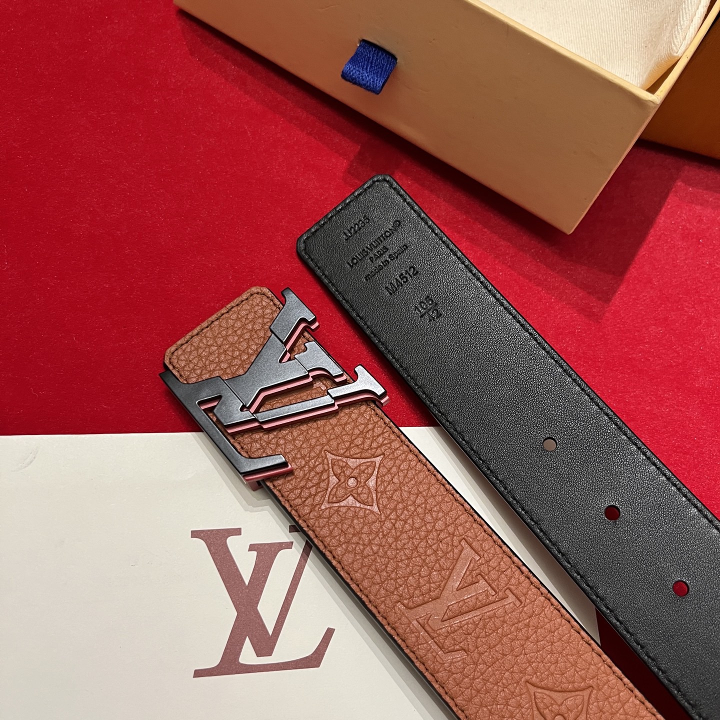 Louis Vuitton 루이비통 루이 비통 토고 패턴 소가죽 남성 벨트 4