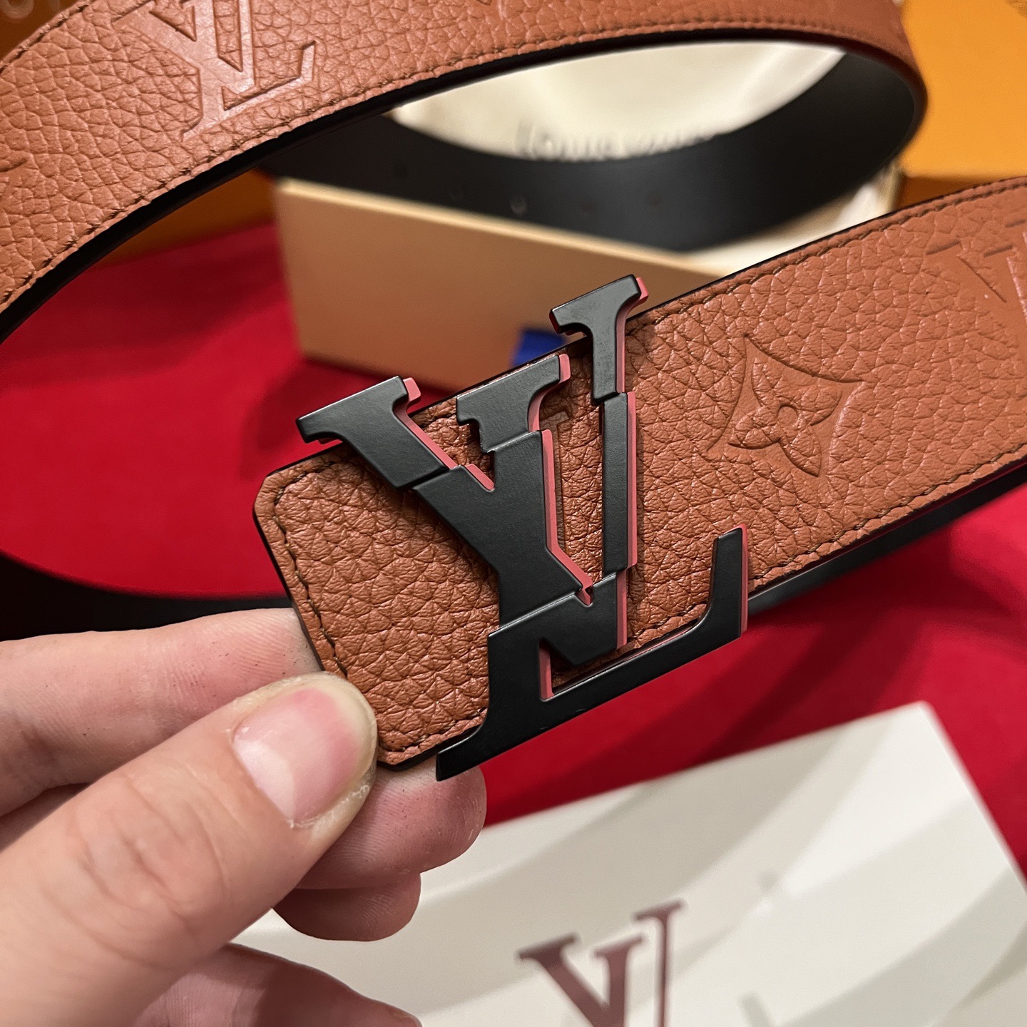 Louis Vuitton 루이비통 루이 비통 토고 패턴 소가죽 남성 벨트 8