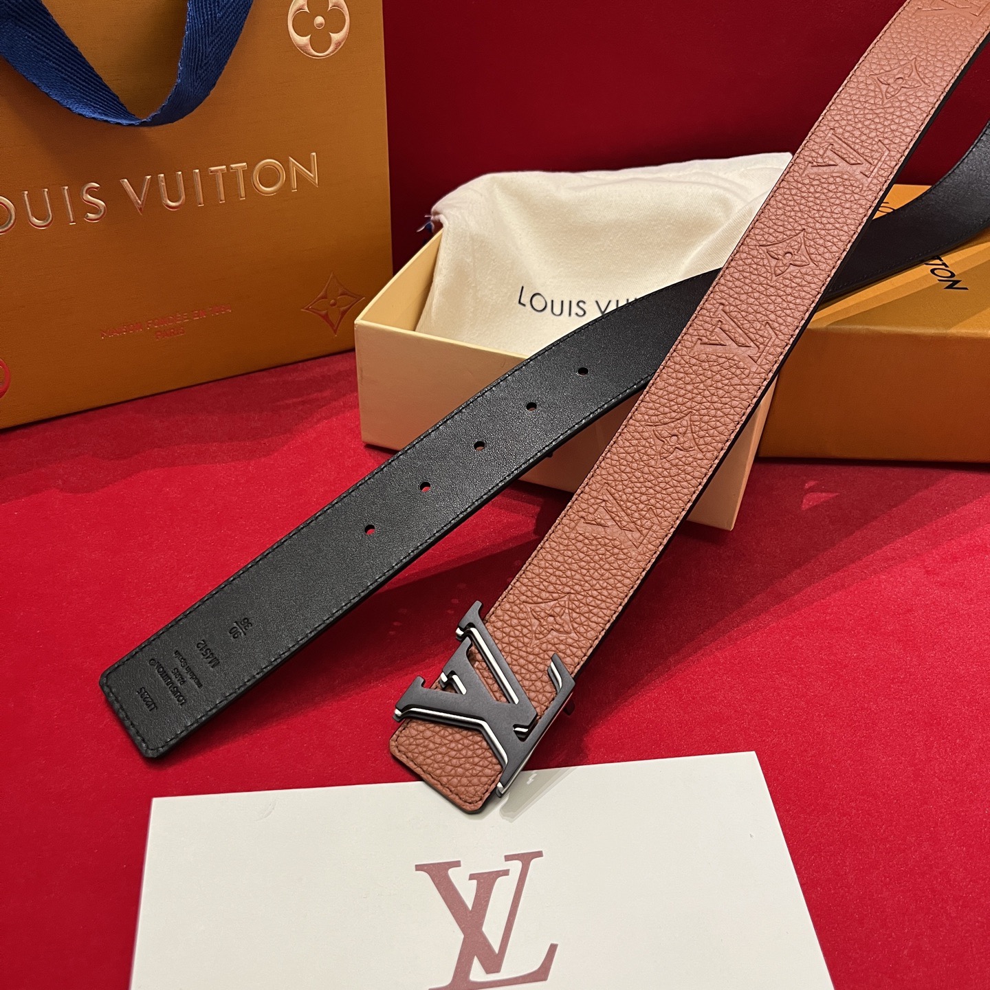 Louis Vuitton 루이비통 루이 비통 토고 패턴 소가죽 남성 벨트 1