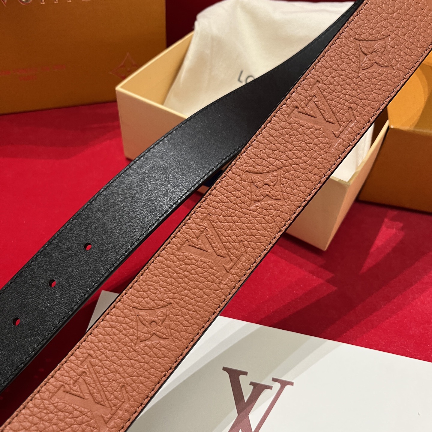 Louis Vuitton 루이비통 루이 비통 토고 패턴 소가죽 남성 벨트 3