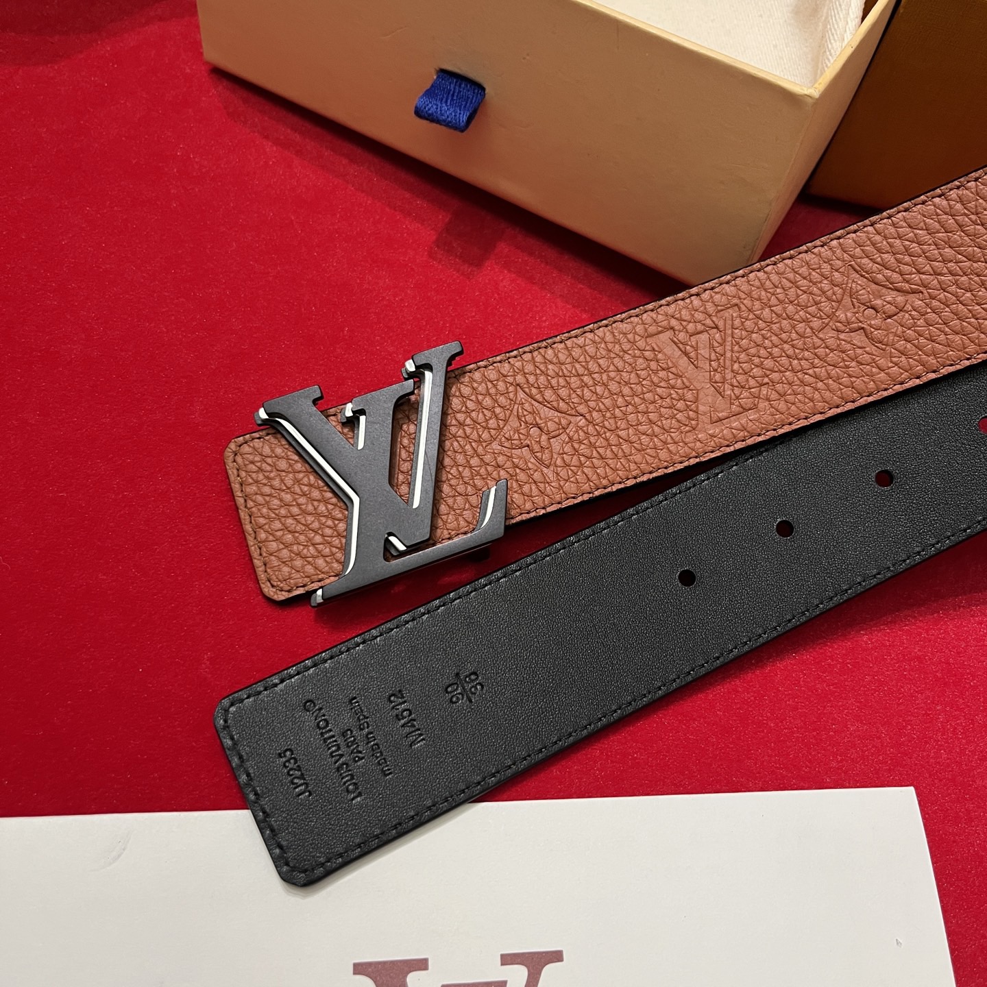 Louis Vuitton 루이비통 루이 비통 토고 패턴 소가죽 남성 벨트 4