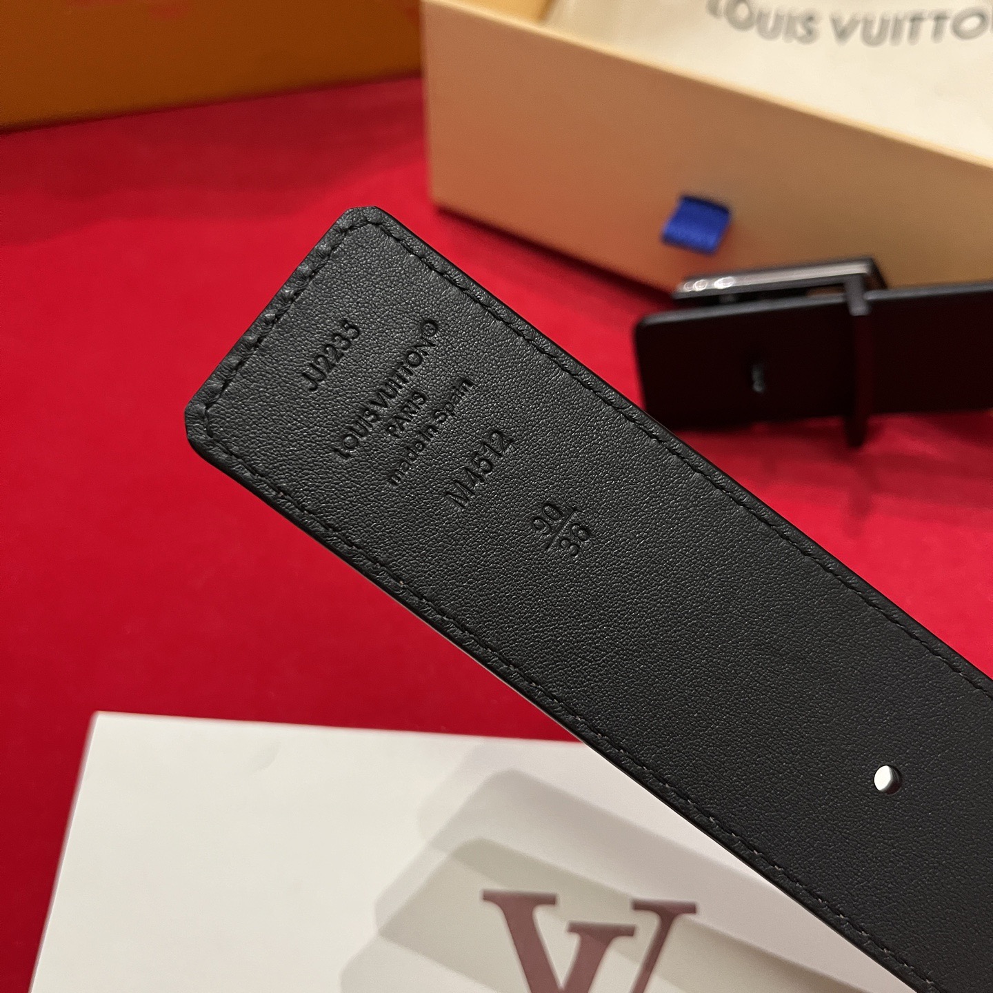 Louis Vuitton 루이비통 루이 비통 토고 패턴 소가죽 남성 벨트 5