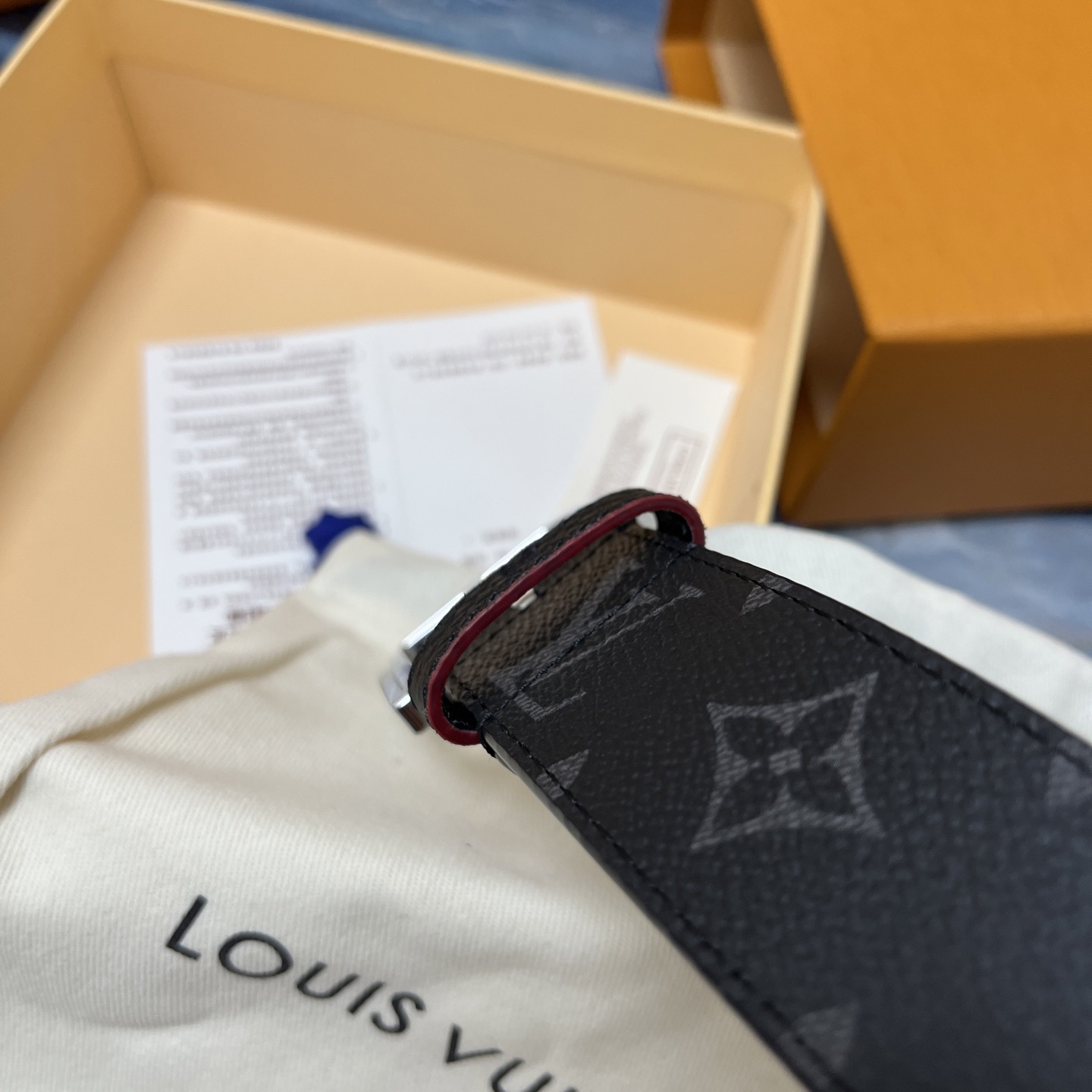 LOUIS VUITTON 루이비통 루이 비통 남성 모노그램 가죽 벨트 4