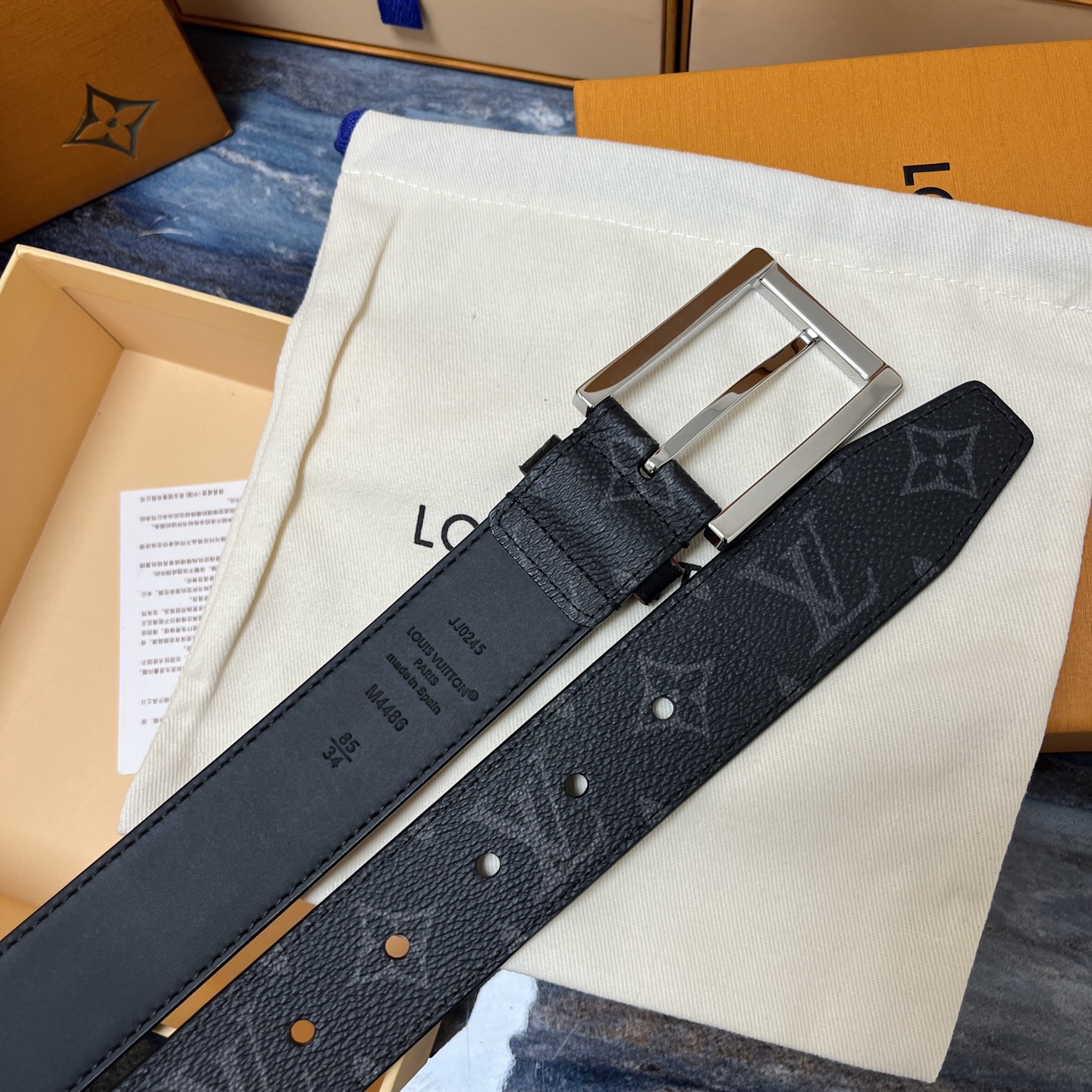LOUIS VUITTON 루이비통 루이 비통 남성 모노그램 가죽 벨트 8