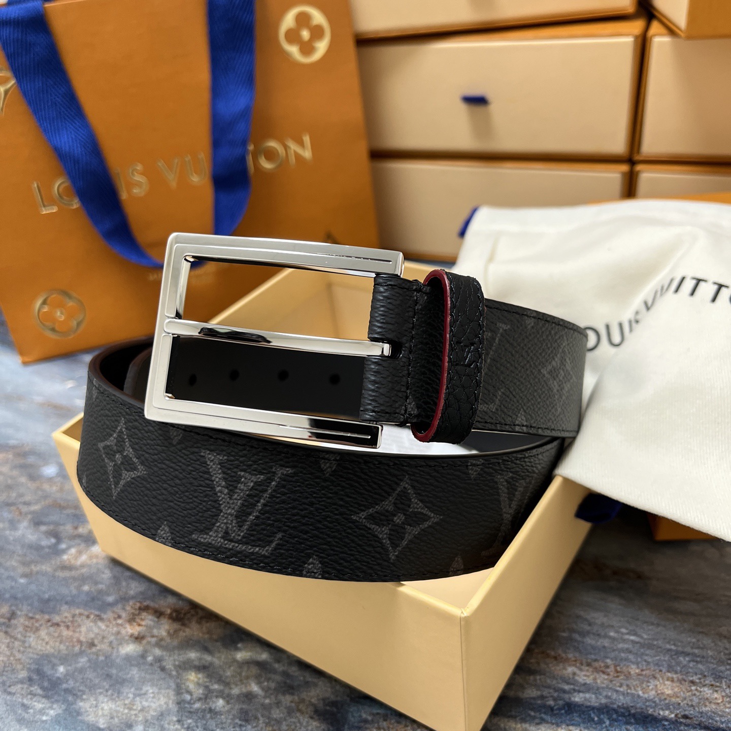 LOUIS VUITTON 루이비통 루이 비통 남성 모노그램 가죽 벨트 9