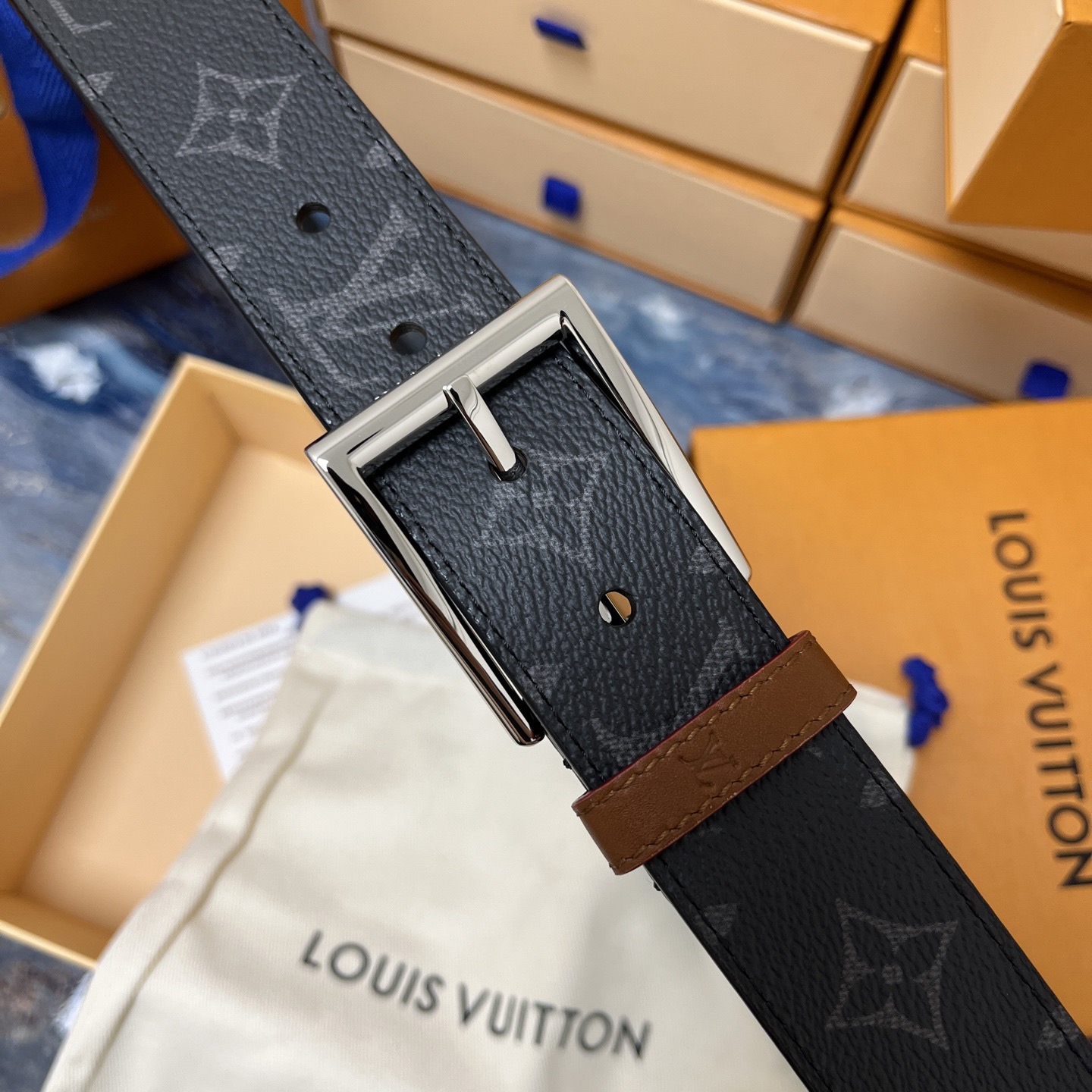 LOUIS VUITTON 루이비통 루이 비통 남성 모노그램 가죽 벨트 6