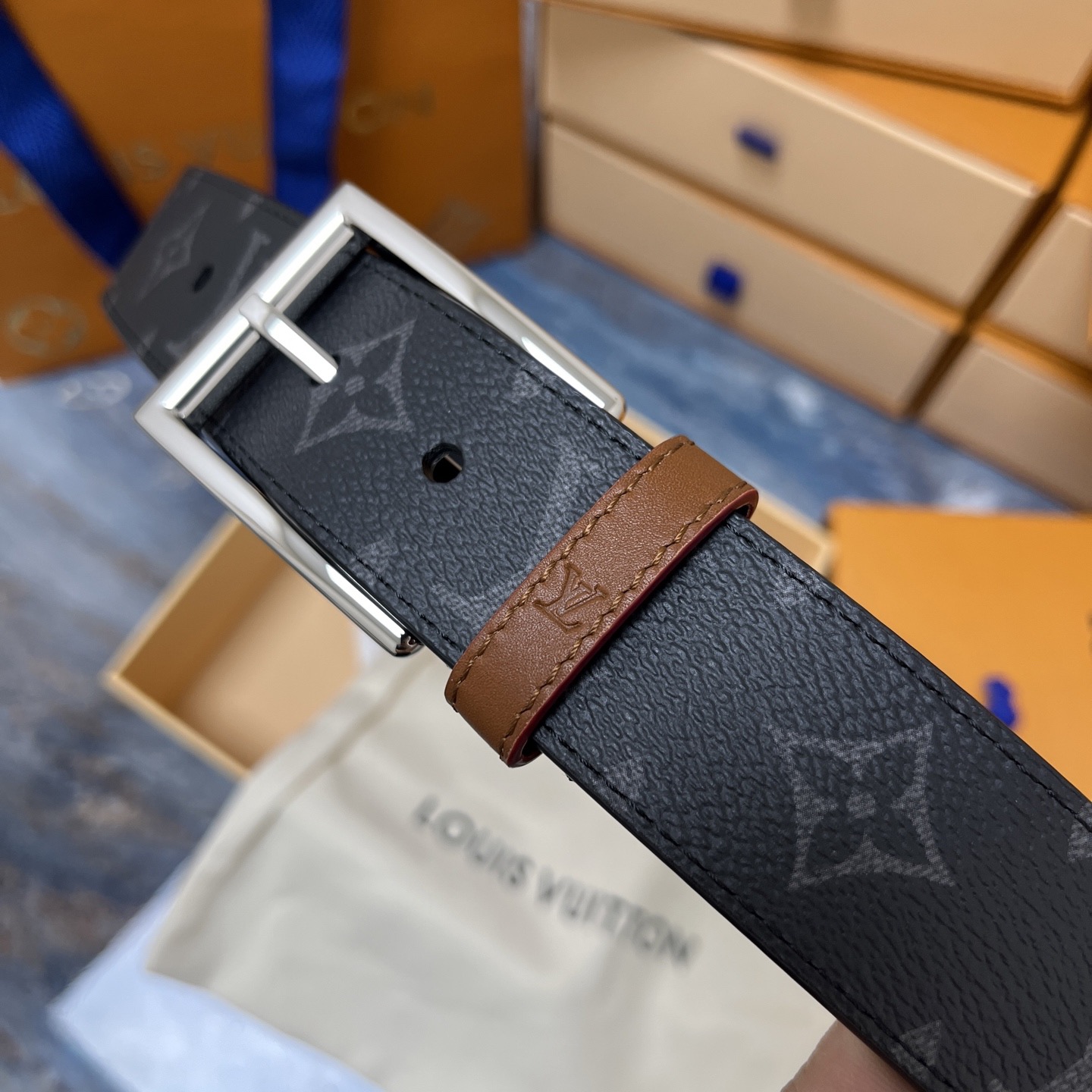 LOUIS VUITTON 루이비통 루이 비통 남성 모노그램 가죽 벨트 7