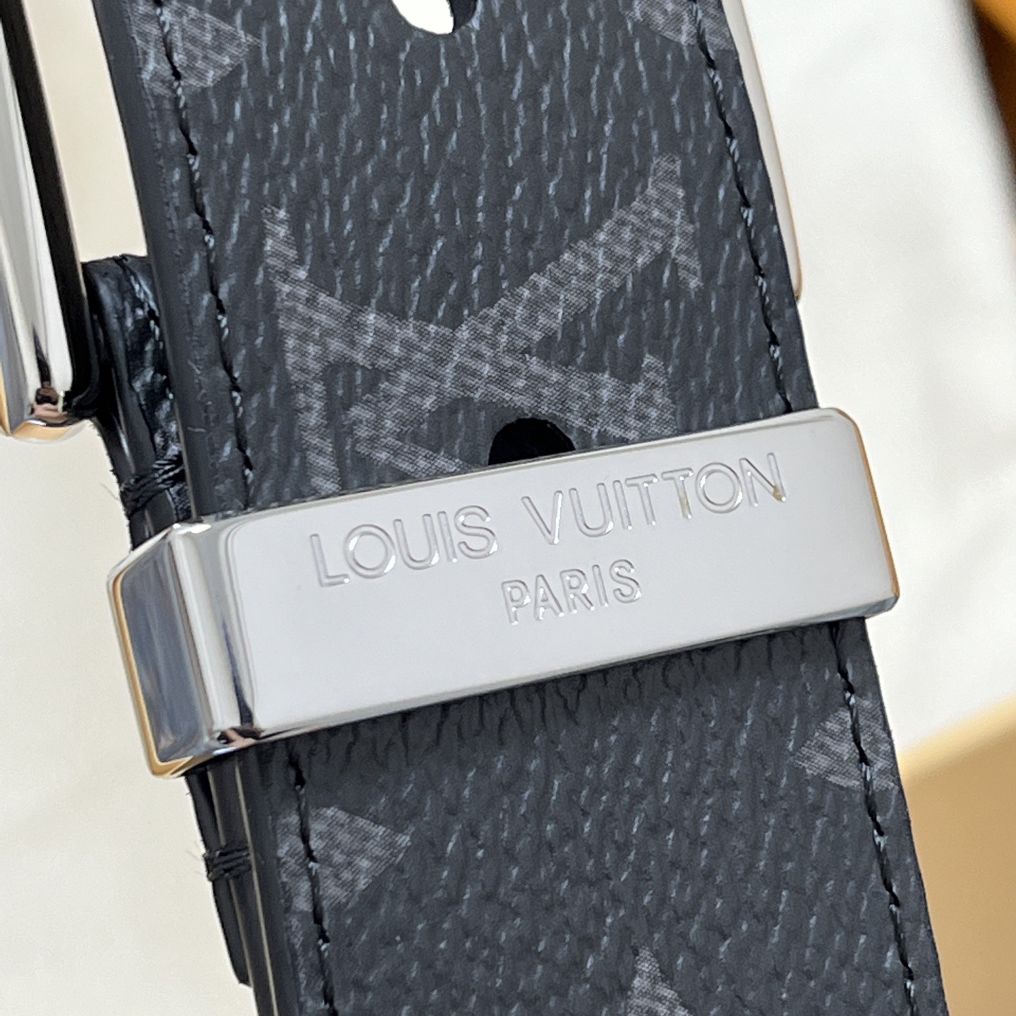 LOUIS VUITTON 루이비통 루이 비통 남성 모노그램 가죽 벨트 3