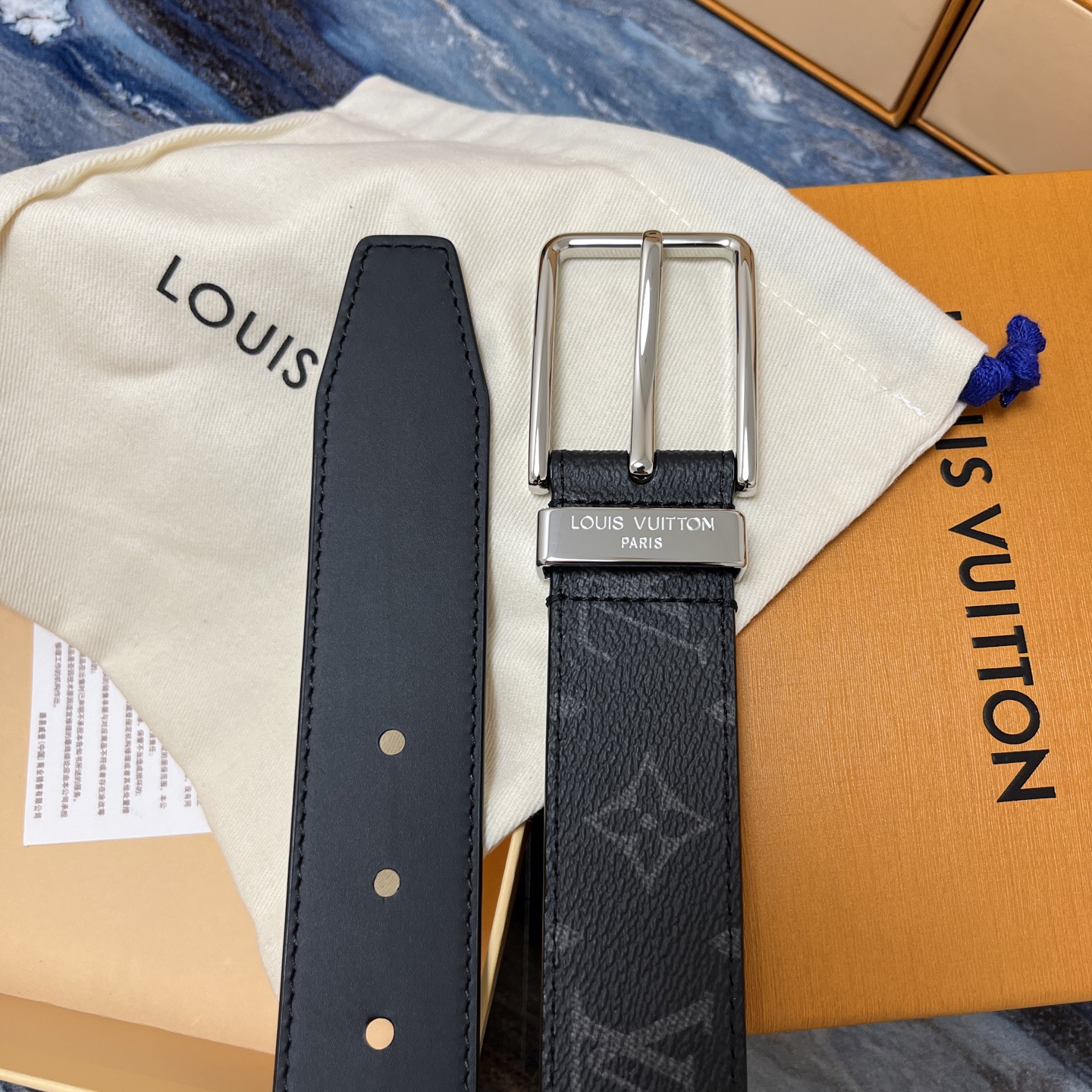 LOUIS VUITTON 루이비통 루이 비통 남성 모노그램 가죽 벨트 6