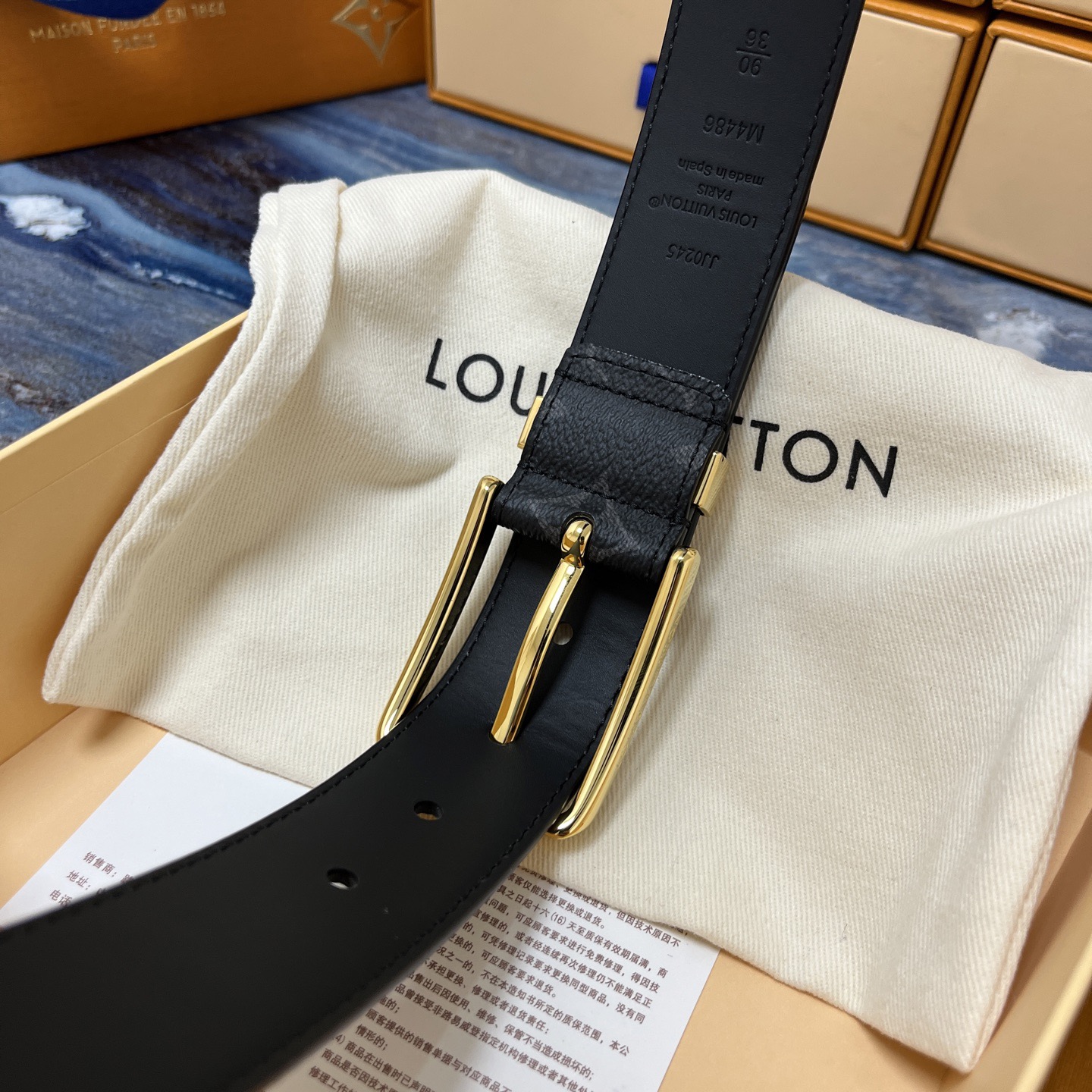 LOUIS VUITTON 루이비통 루이 비통 남성 모노그램 가죽 벨트 3