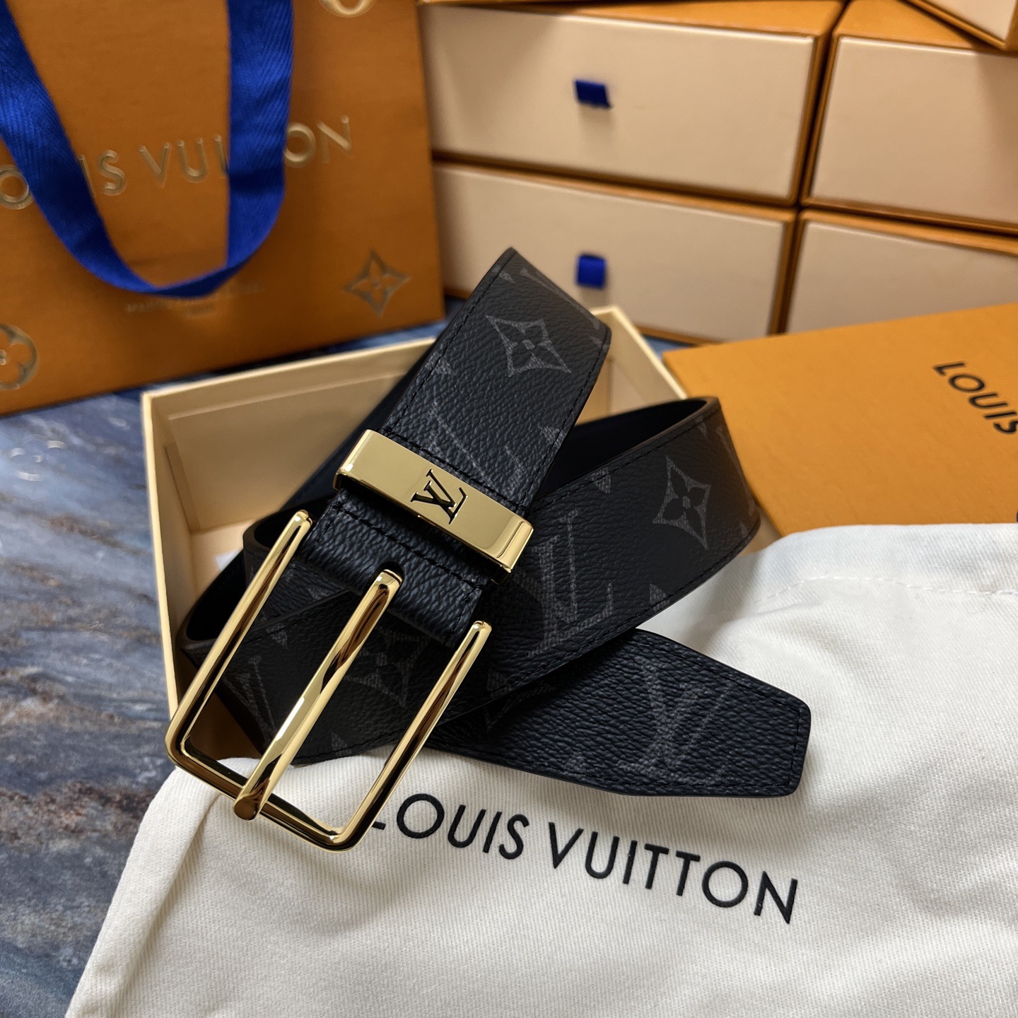 LOUIS VUITTON 루이비통 루이 비통 남성 모노그램 가죽 벨트 8