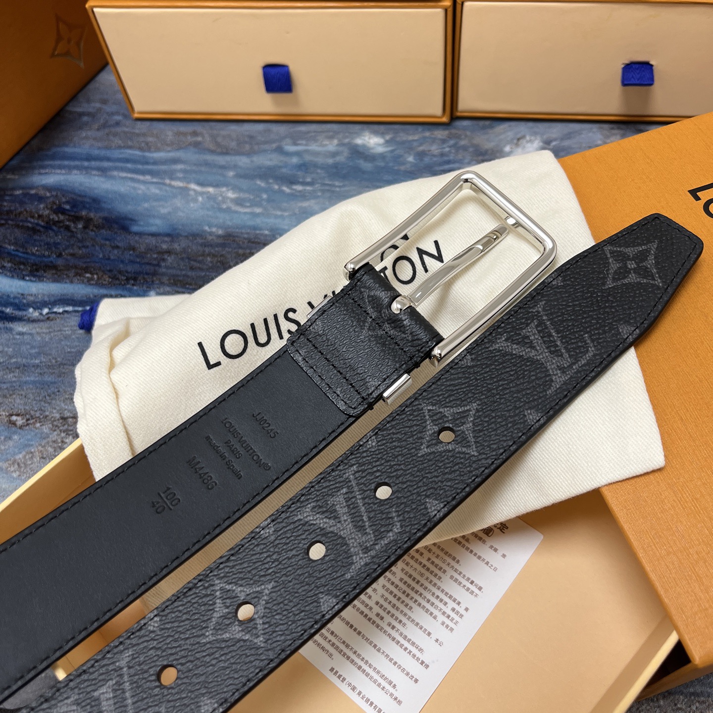 LOUIS VUITTON 루이비통 루이 비통 남성 모노그램 가죽 벨트 5