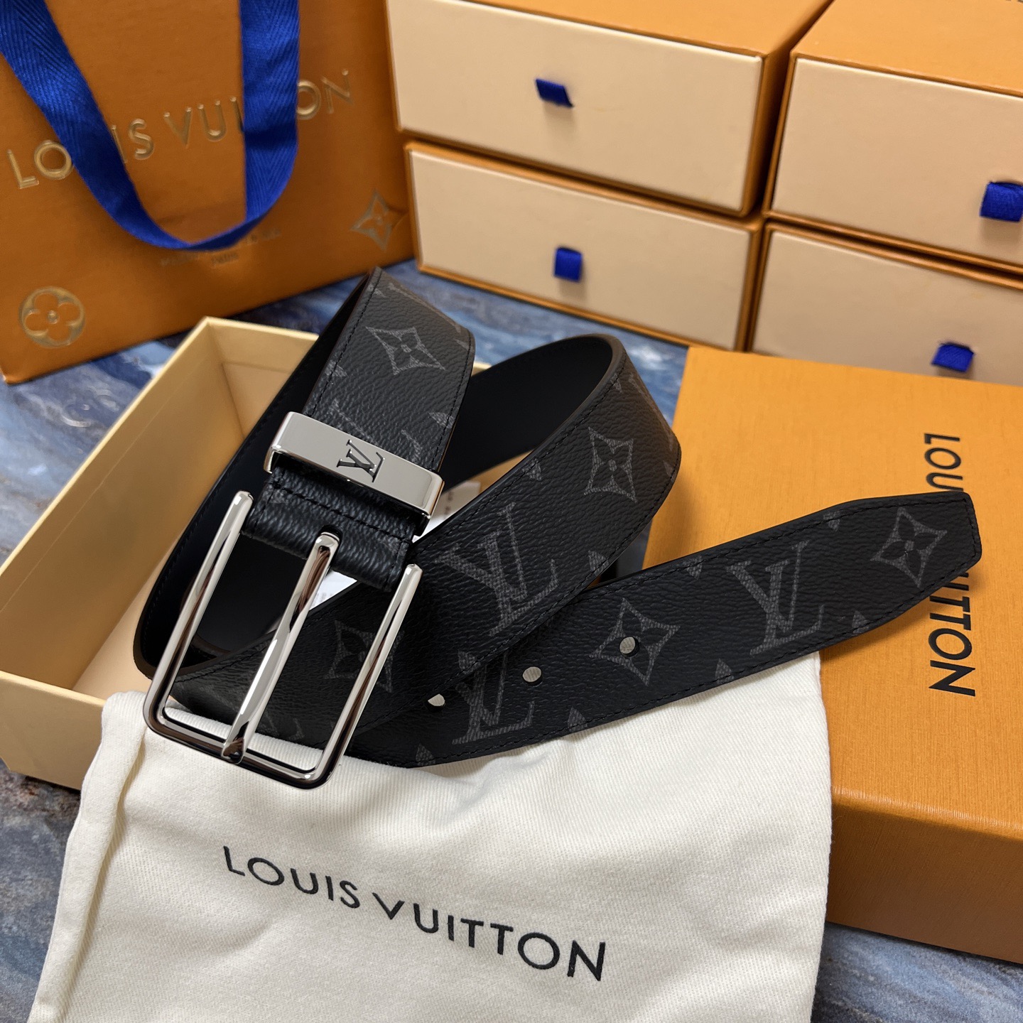 LOUIS VUITTON 루이비통 루이 비통 남성 모노그램 가죽 벨트 6