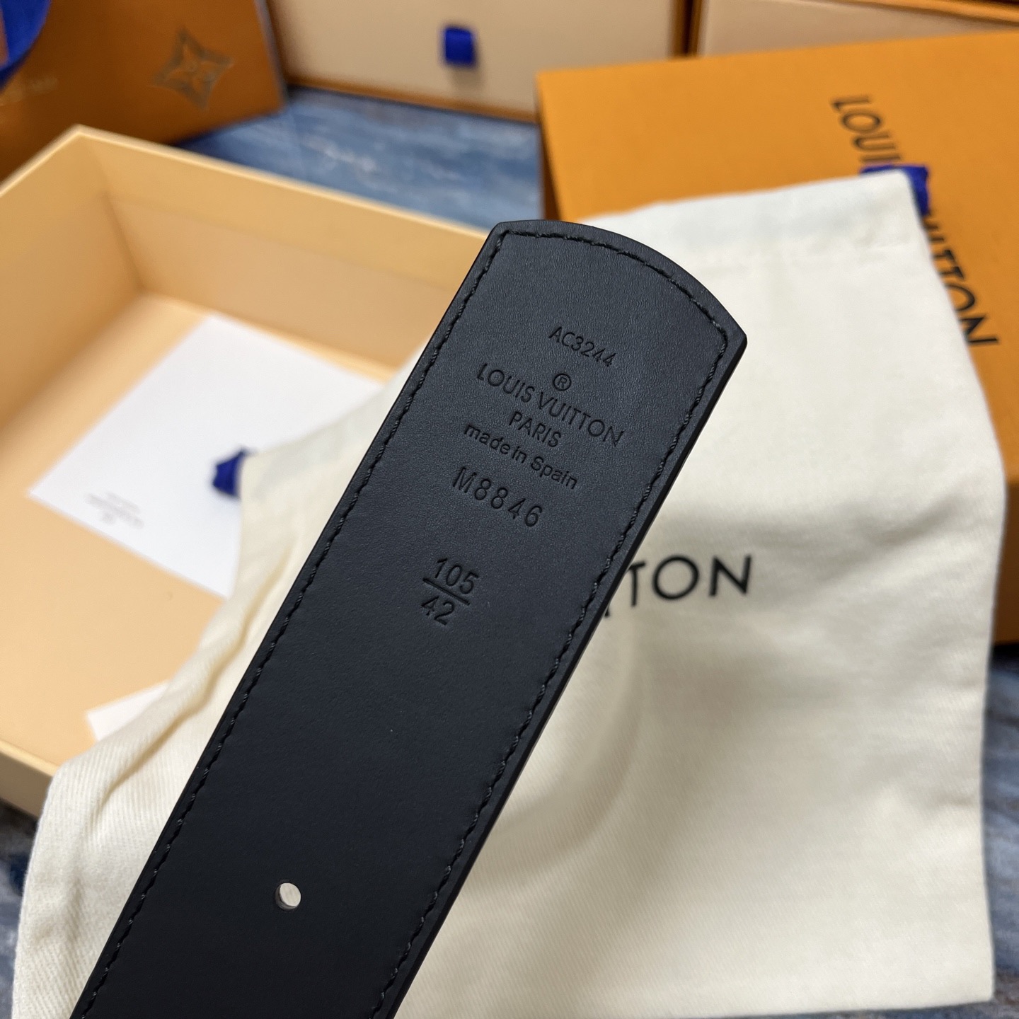 Gucci 구찌 2025 프리폴 GG 로고 V넥 울 니트 가디건 26