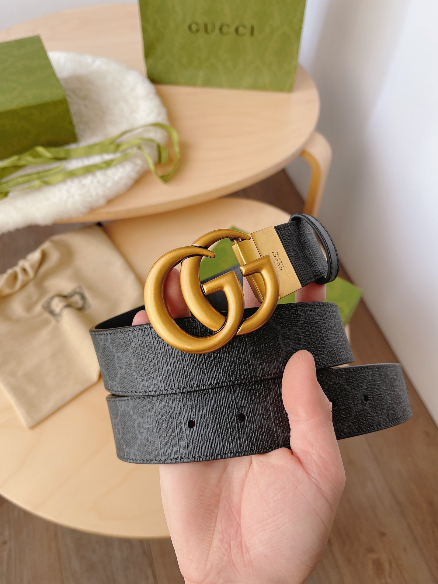 LOUIS VUITTON 루이비통 Safari 모노그램 코튼 니트 스웨터 8