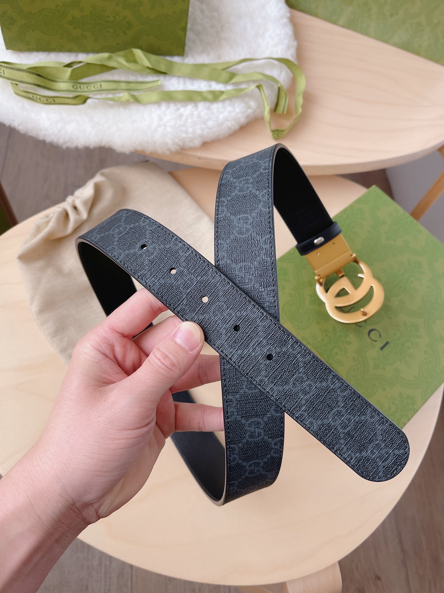 Dior 디올 로고 그래픽 라운드 니트 스웨터 1