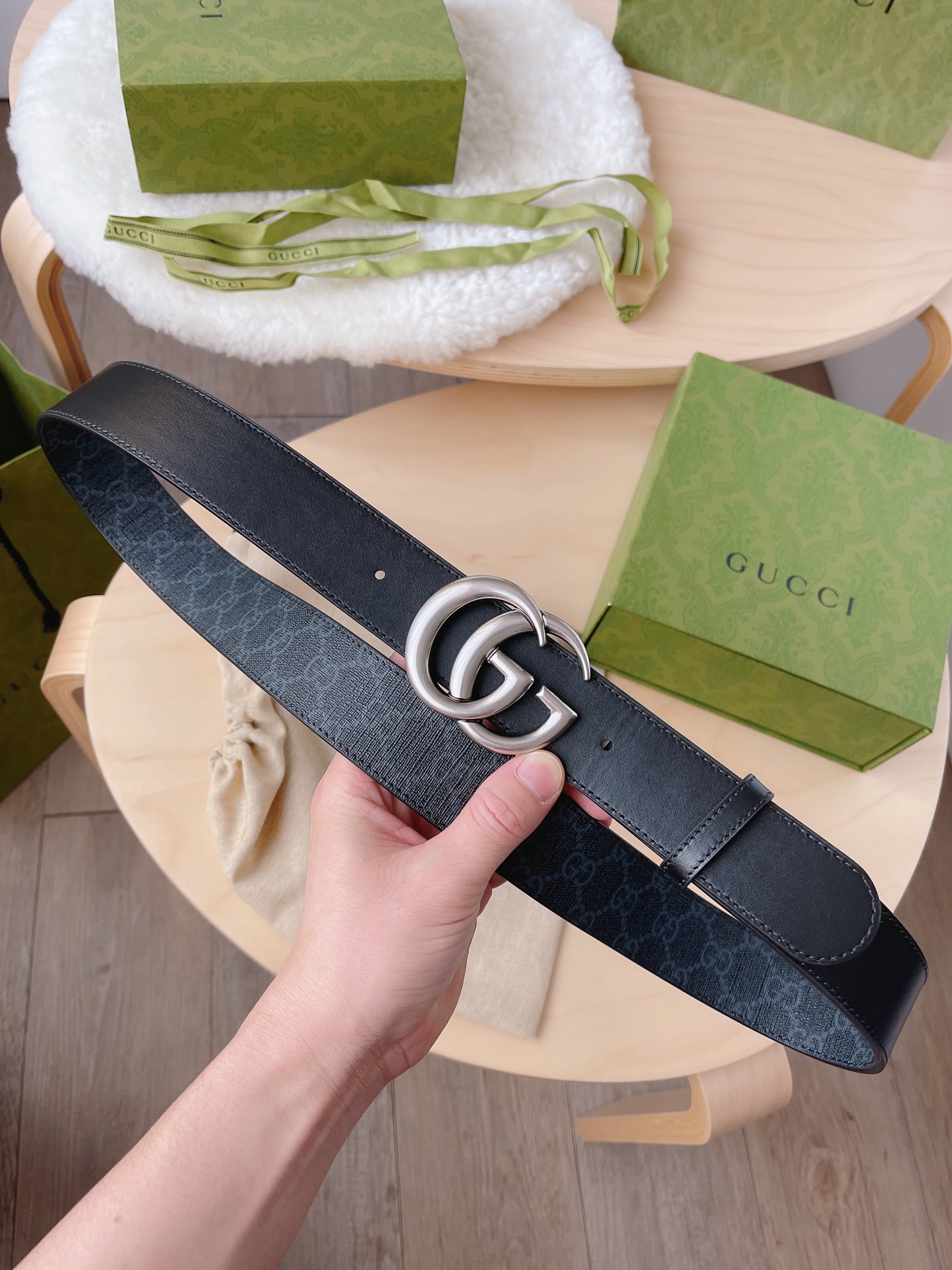 Dior 디올 로고 그래픽 라운드 니트 스웨터 9