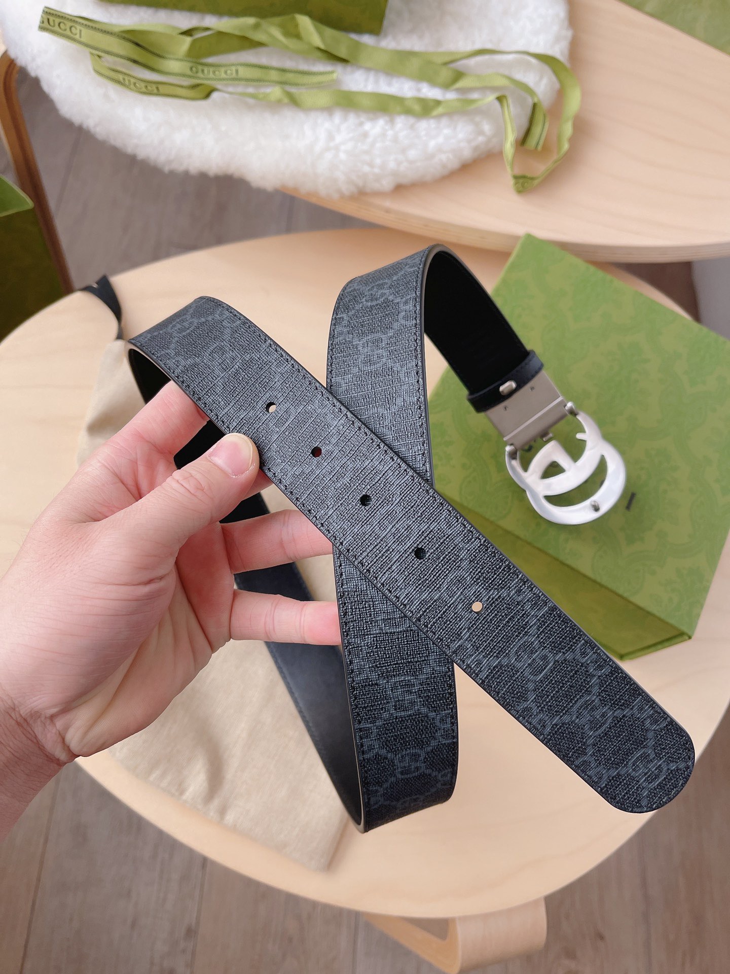 Dior 디올 로고 그래픽 라운드 니트 스웨터 10