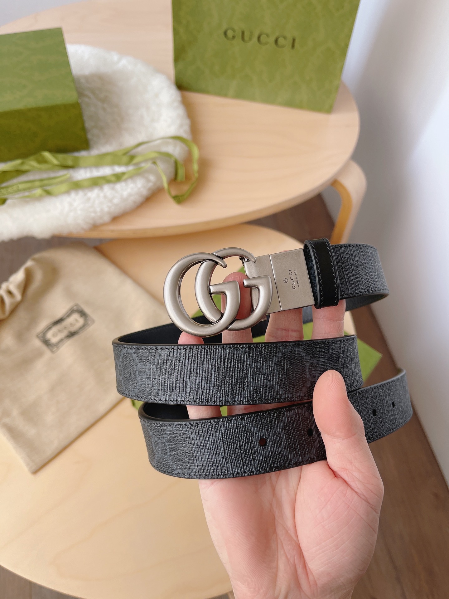 Dior 디올 로고 그래픽 라운드 니트 스웨터 12