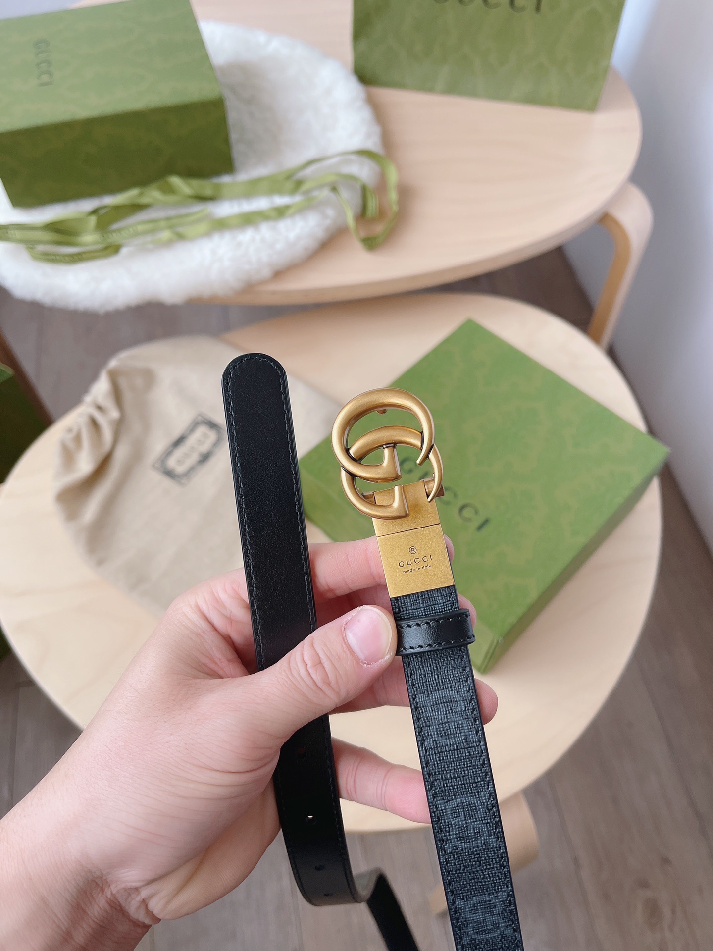 LOUIS VUITTON 루이비통 마해모 헤어플라워 니트 가디건 13