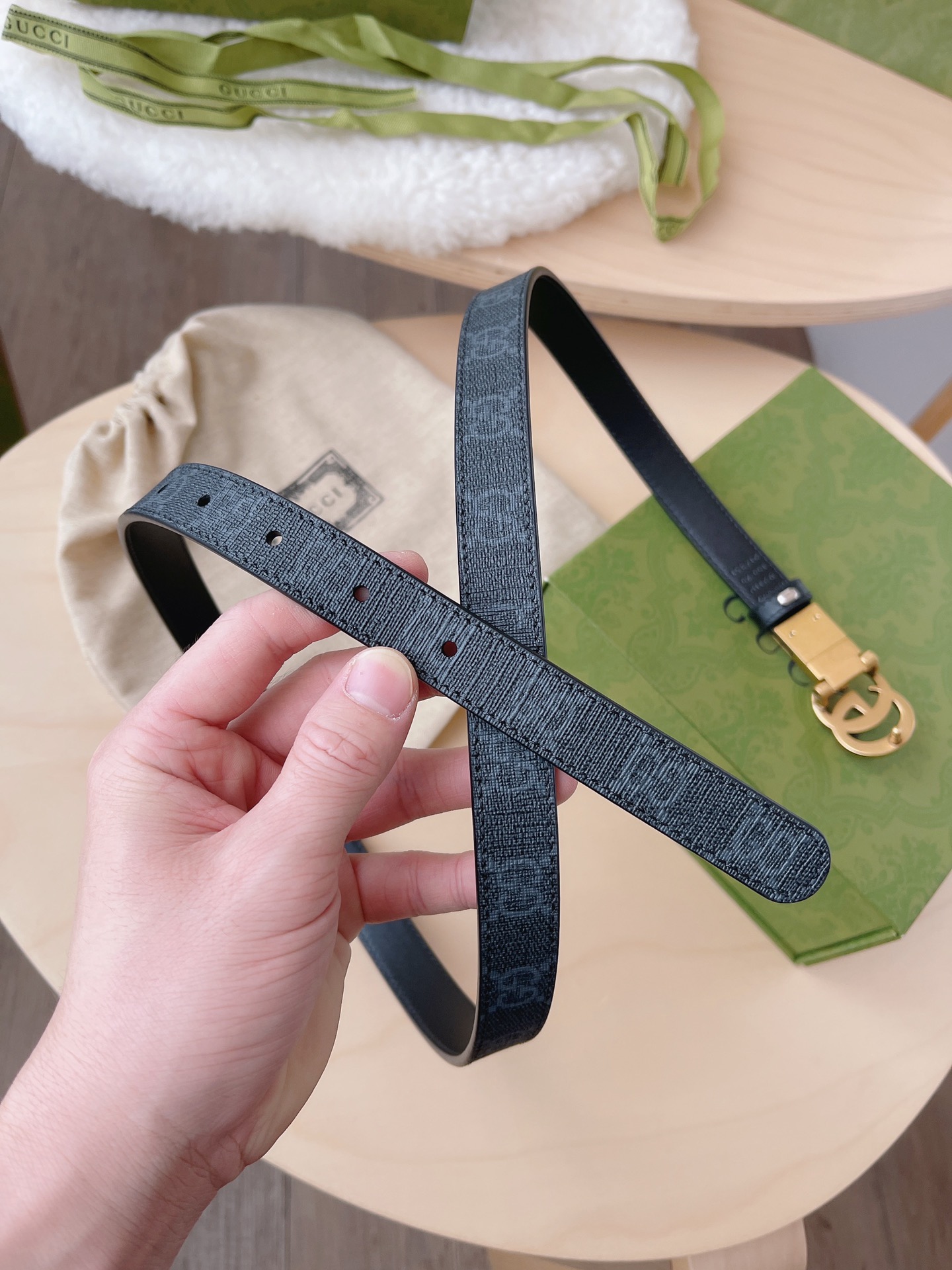 LOUIS VUITTON 루이비통 마해모 헤어플라워 니트 가디건 16