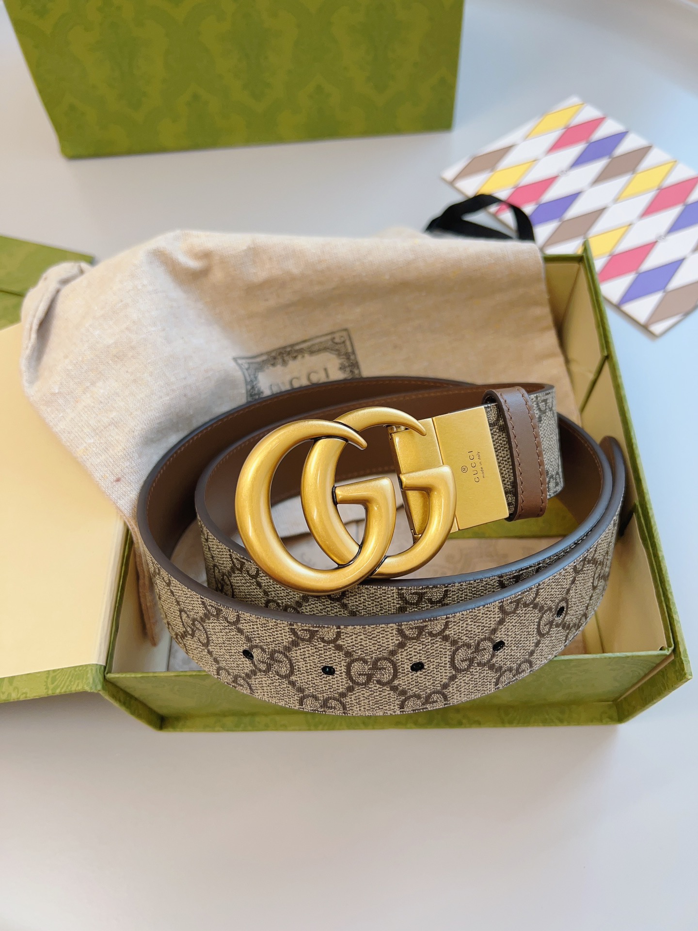 LOUIS VUITTON 루이비통 마르끄 루이비통 뎁세 회색 자수 로고 맨투맨 8