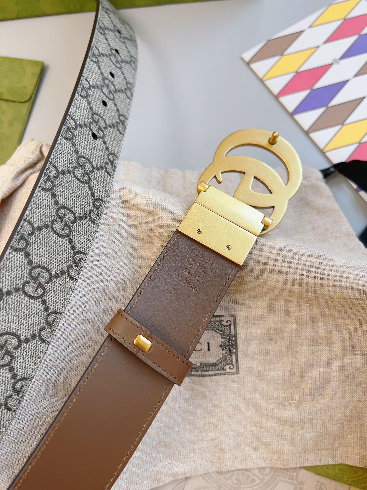 LOUIS VUITTON 루이비통 마르끄 루이비통 뎁세 회색 자수 로고 맨투맨 10