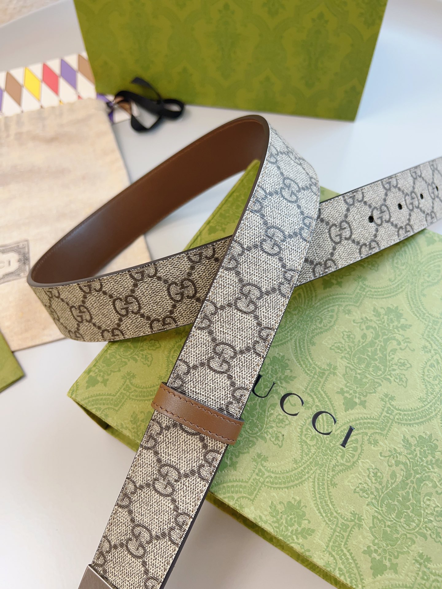 LOUIS VUITTON 루이비통 마르끄 루이비통 뎁세 회색 자수 로고 맨투맨 19