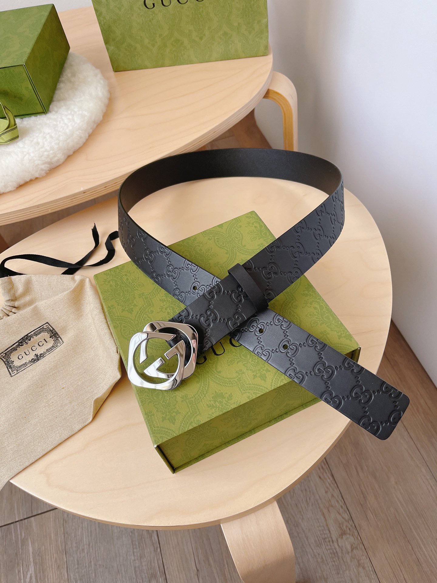 Dior 디올 퀼팅 퍼 라운드넥 가디건 7