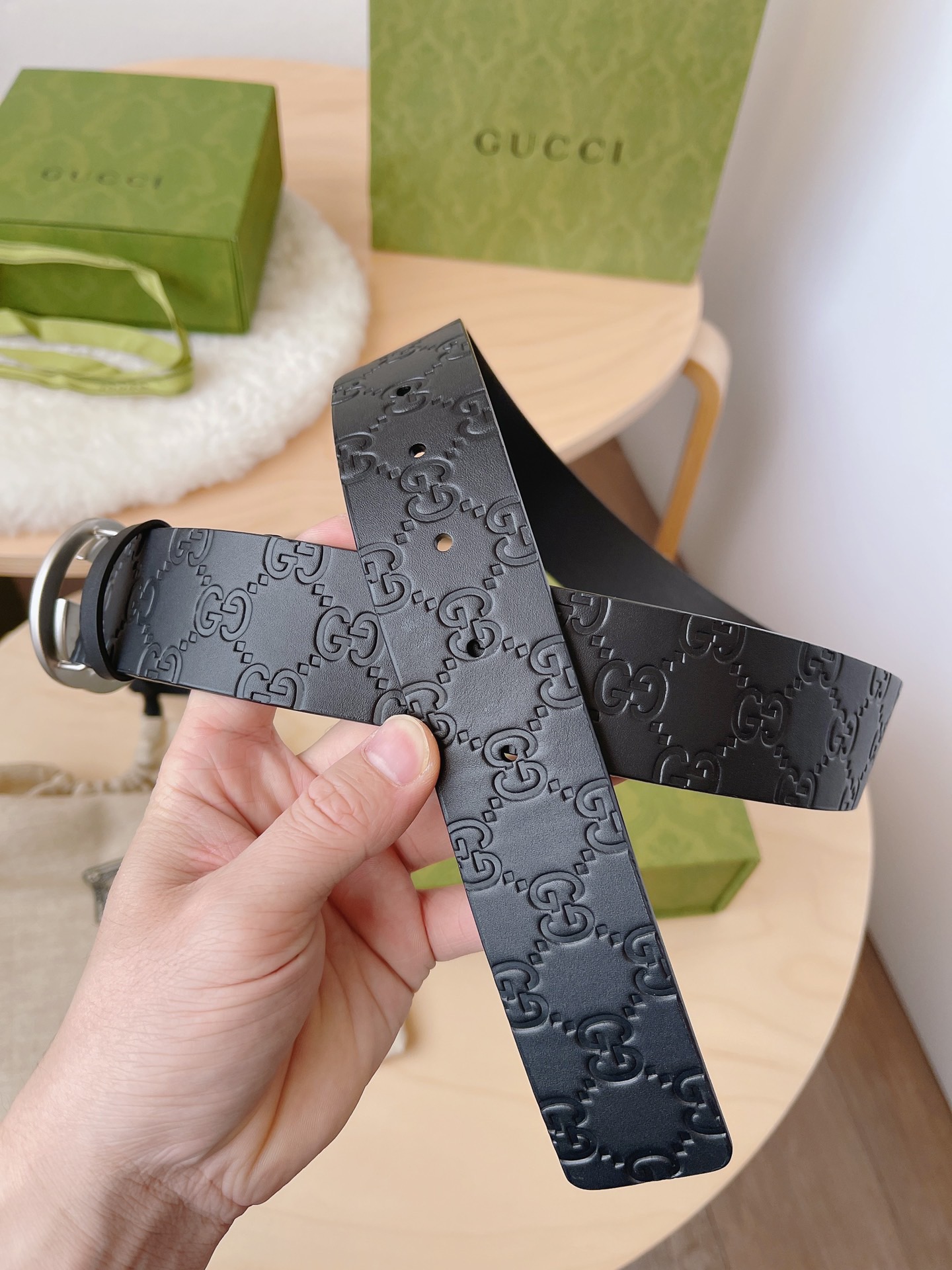 Dior 디올 퀼팅 퍼 라운드넥 가디건 12