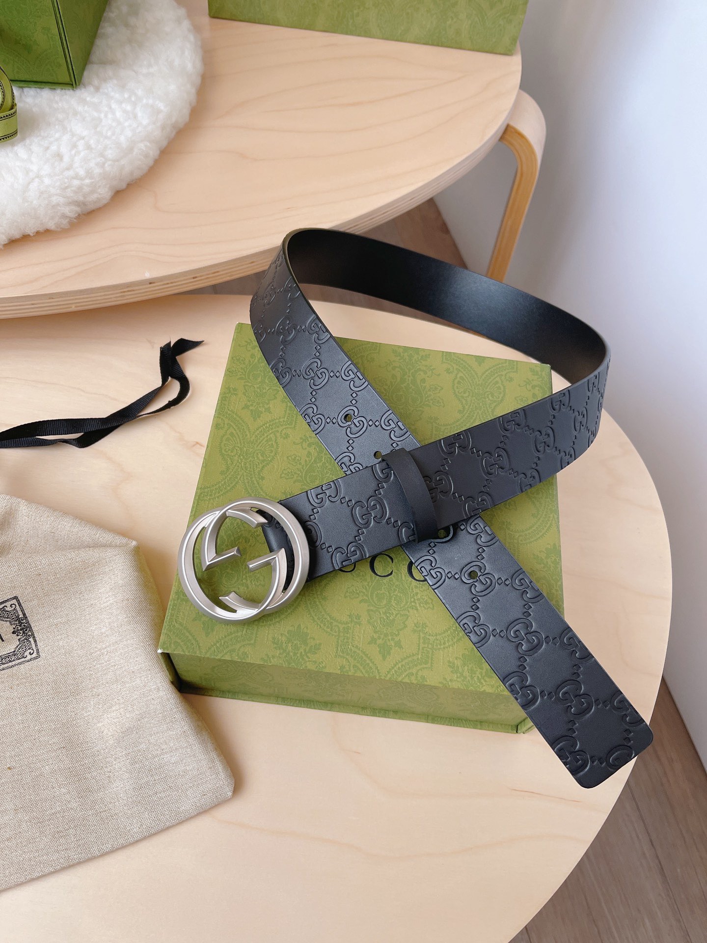 Dior 디올 퀼팅 퍼 라운드넥 가디건 16