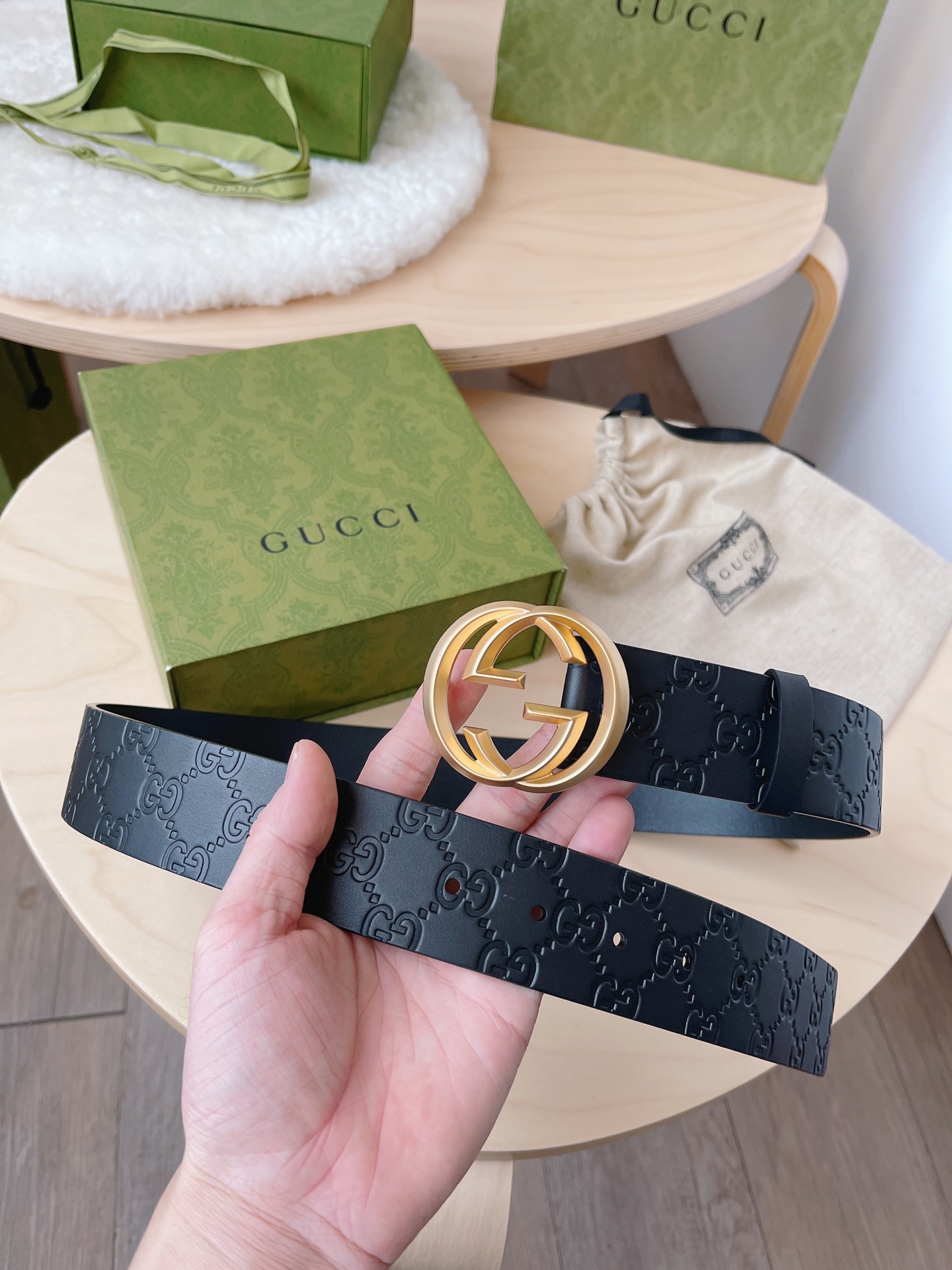 Gucci 구찌 GG 로고 엠보싱 가죽 벨트 5