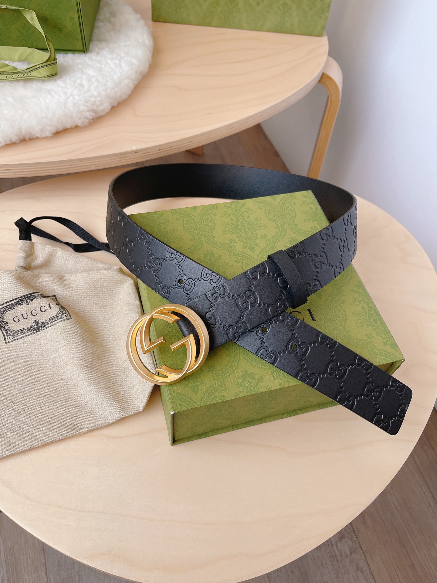 LOUIS VUITTON 루이비통 Monogram Heritage 양면 후드 니트 1