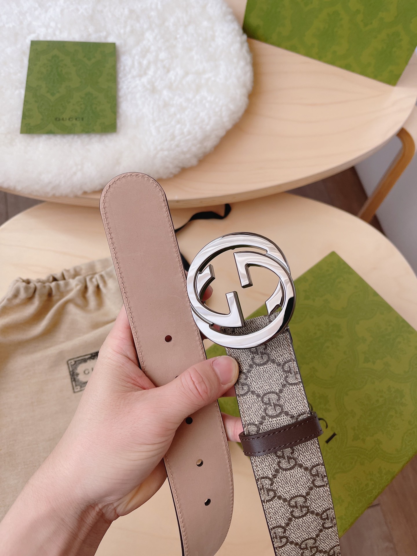 LOUIS VUITTON 루이비통 Monogram Heritage 양면 후드 니트 6