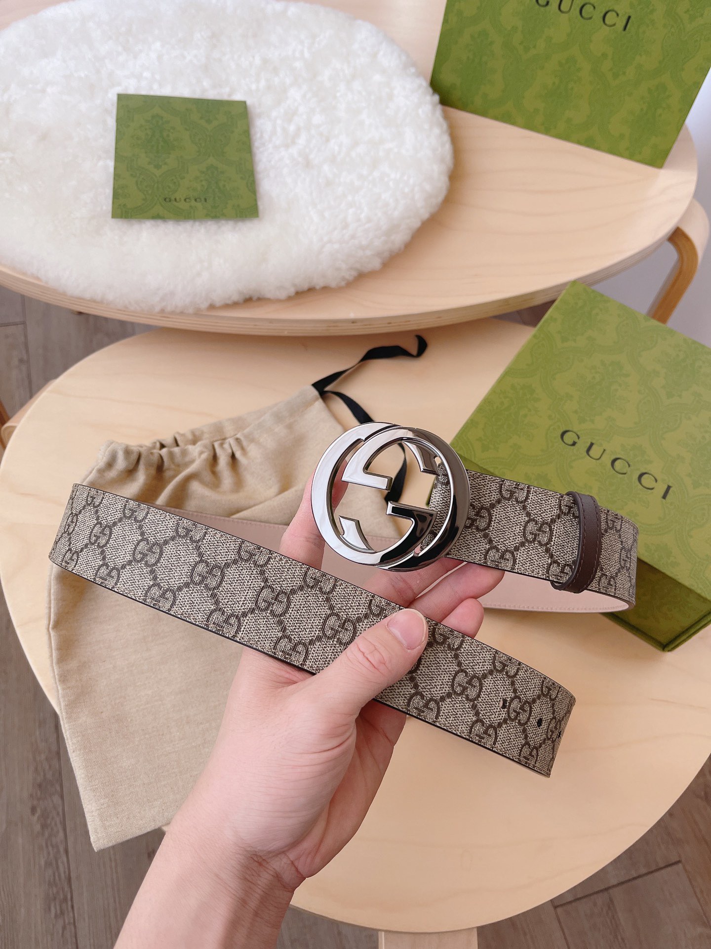 LOUIS VUITTON 루이비통 Monogram Heritage 양면 후드 니트 7