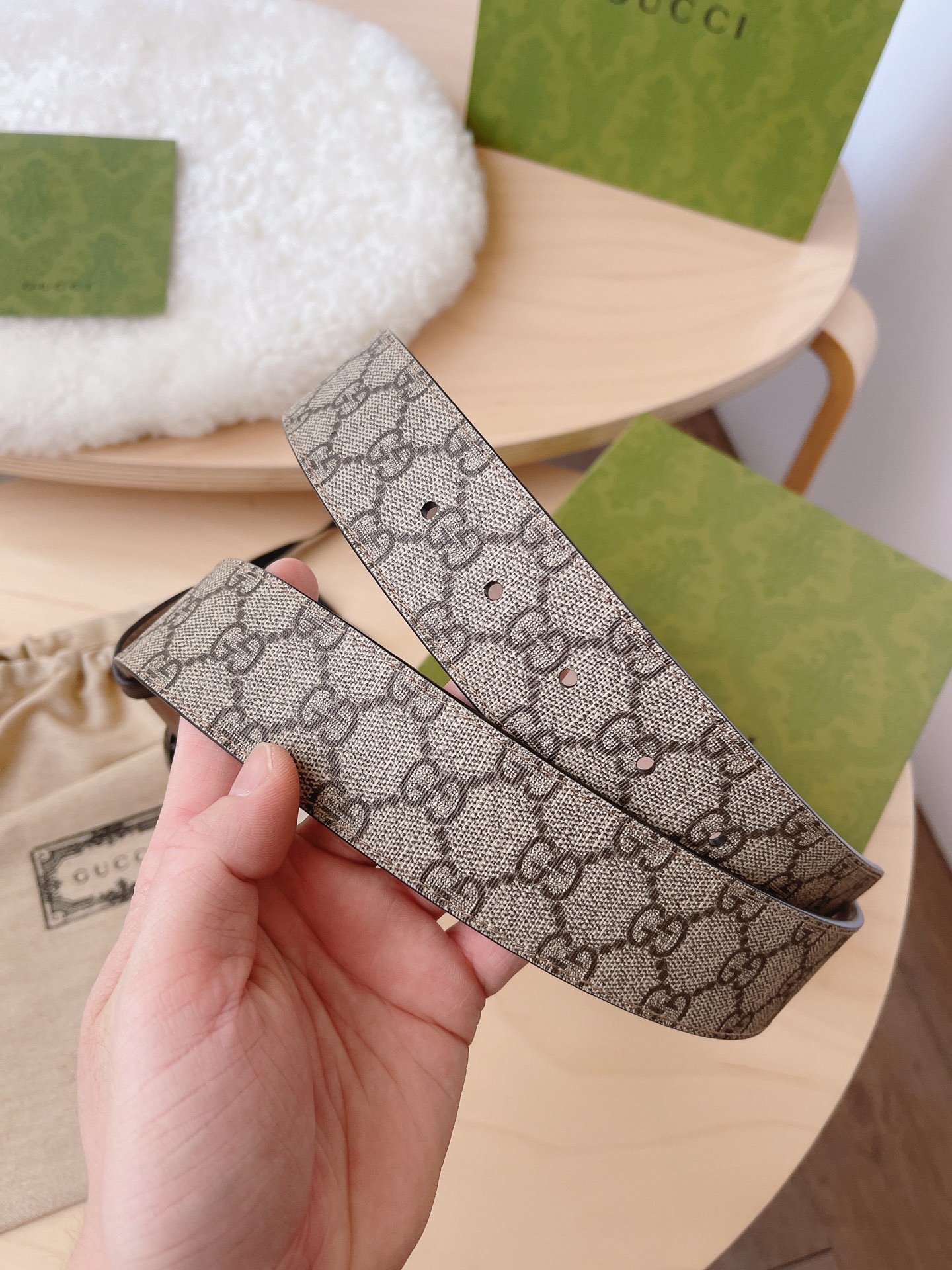 LOUIS VUITTON 루이비통 Monogram Heritage 양면 후드 니트 8