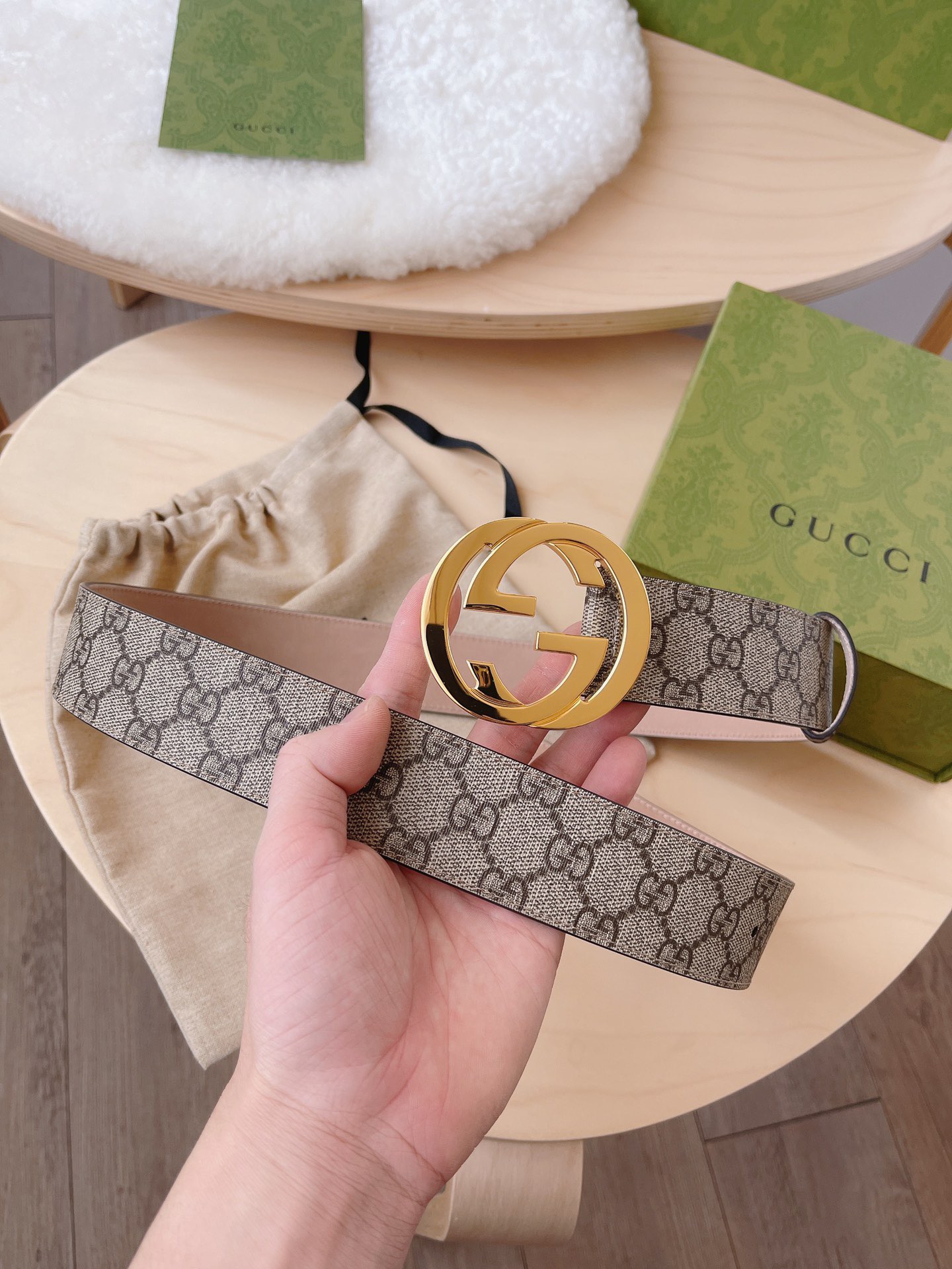 LOUIS VUITTON 루이비통 Monogram Heritage 양면 후드 니트 15