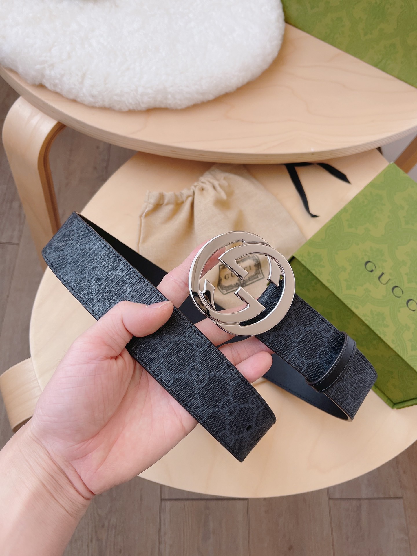 Dior 디올 양모 혼방 자카드 니트 스웨터 2