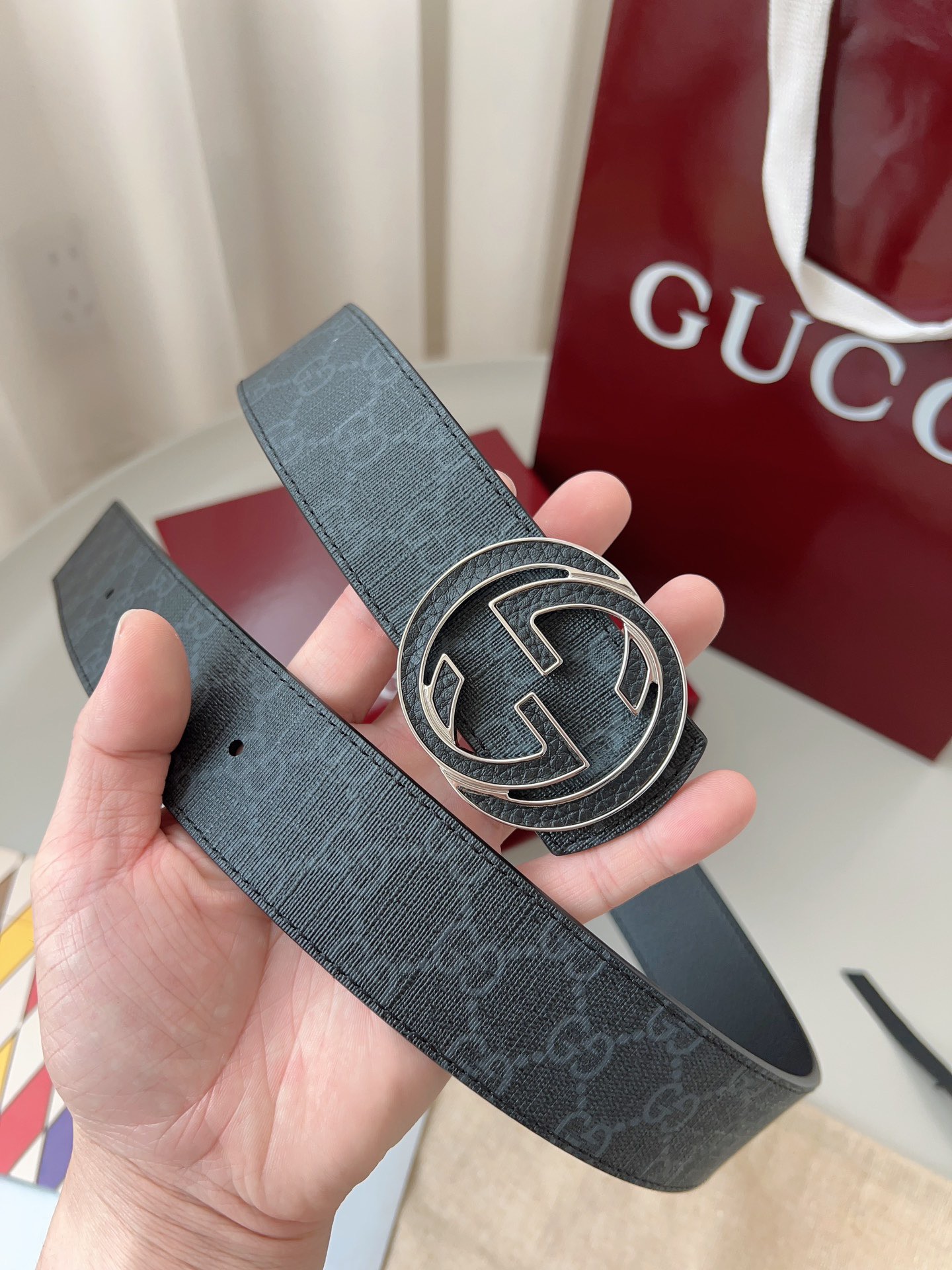 LOUIS VUITTON 루이비통 온감 블랙 테크놀로지 체온변색 다운패딩 16