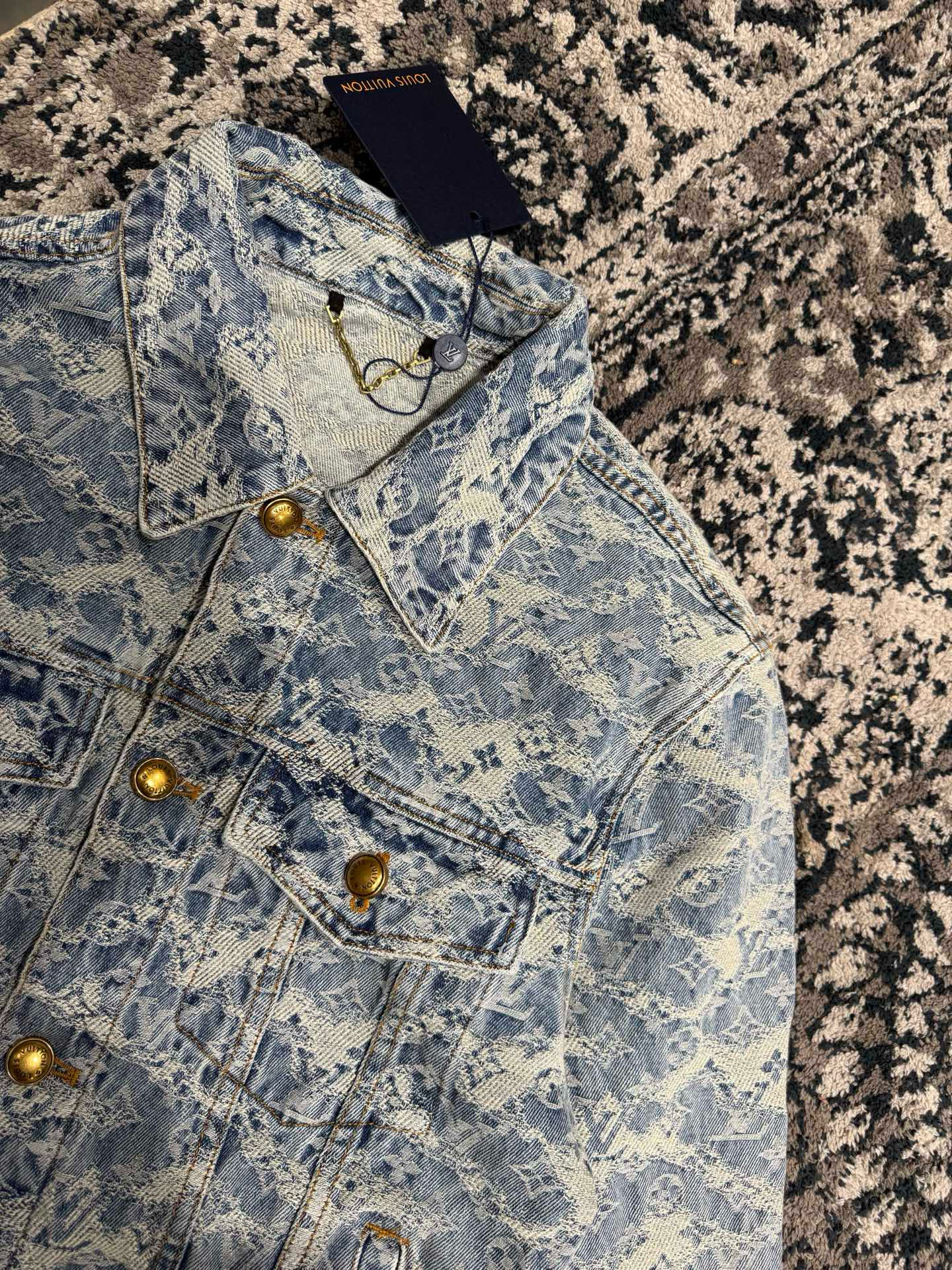 Louis Vuitton 루이비통 x NIGO 25FW 울 블렌드 집업 니트 후드 자켓 19